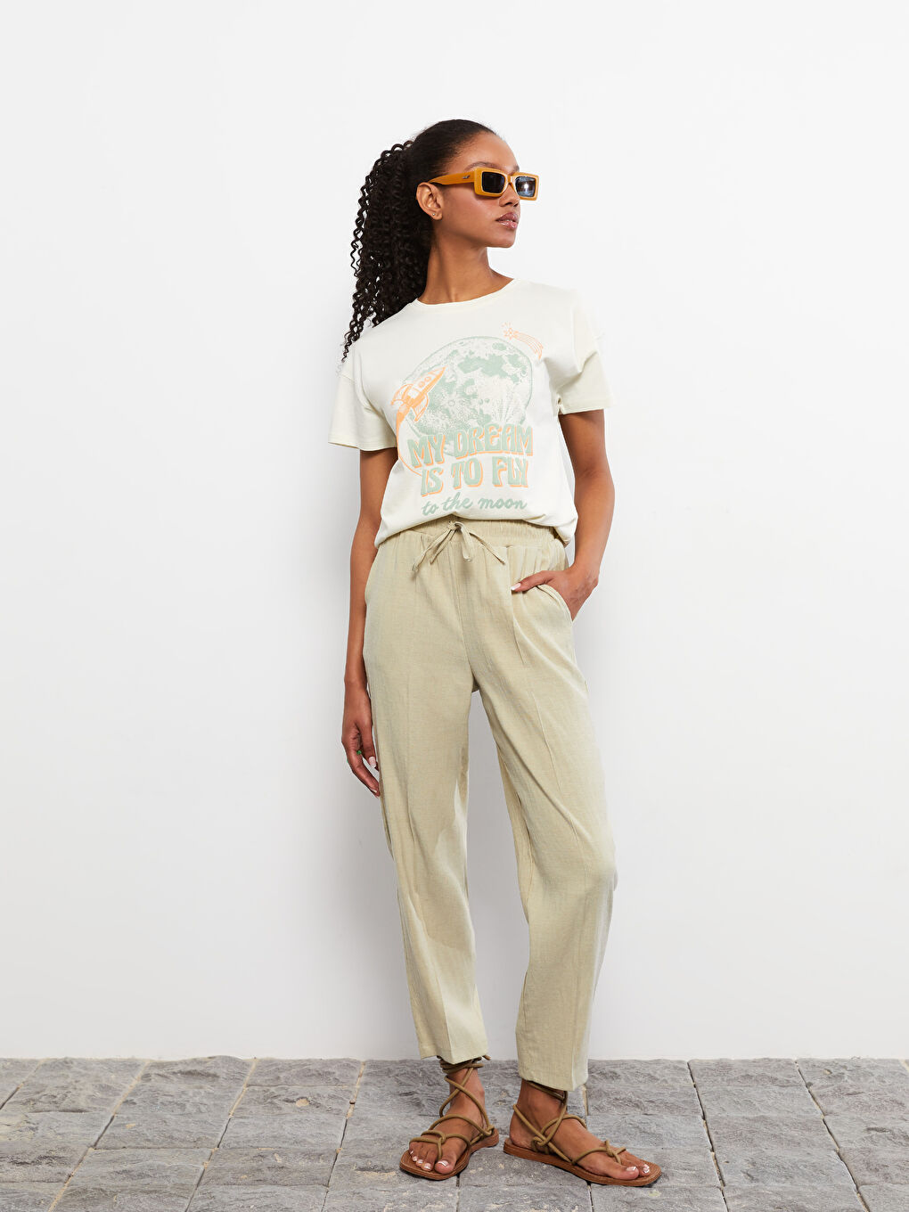 Elastic Waist Comfortable Fit Straight Pocket Women's Trousers Detailed-1