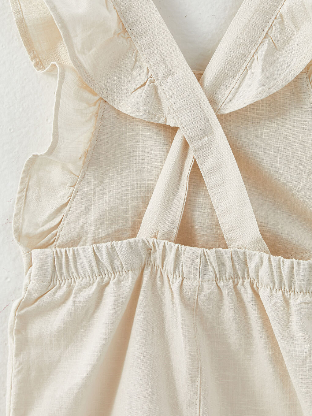 Bej Kare Yaka Askılı Basic Pamuklu Kız Bebek Salopet-4