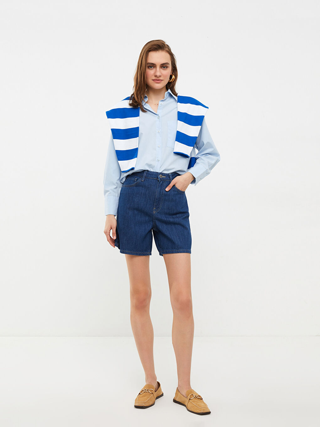 Standard Fit Straight Pocket Detailed Women's Rodeo Jean Shorts -S2IV34Z8-309