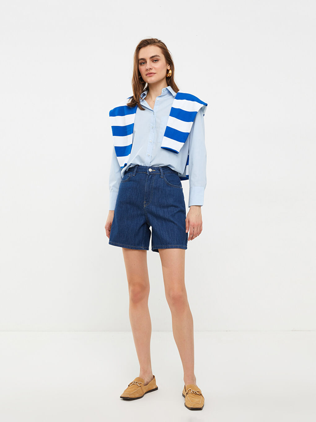 Standard Fit Straight Pocket Detailed Women's Rodeo Jean Shorts -S2IV34Z8-309