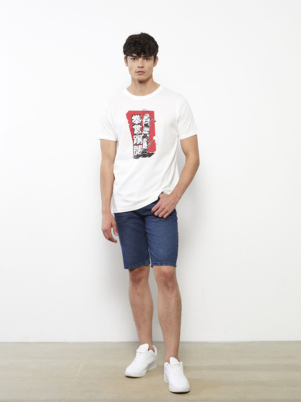 Beyaz Bisiklet Yaka Kısa Kollu Minions Baskılı Penye Erkek Tişört-1