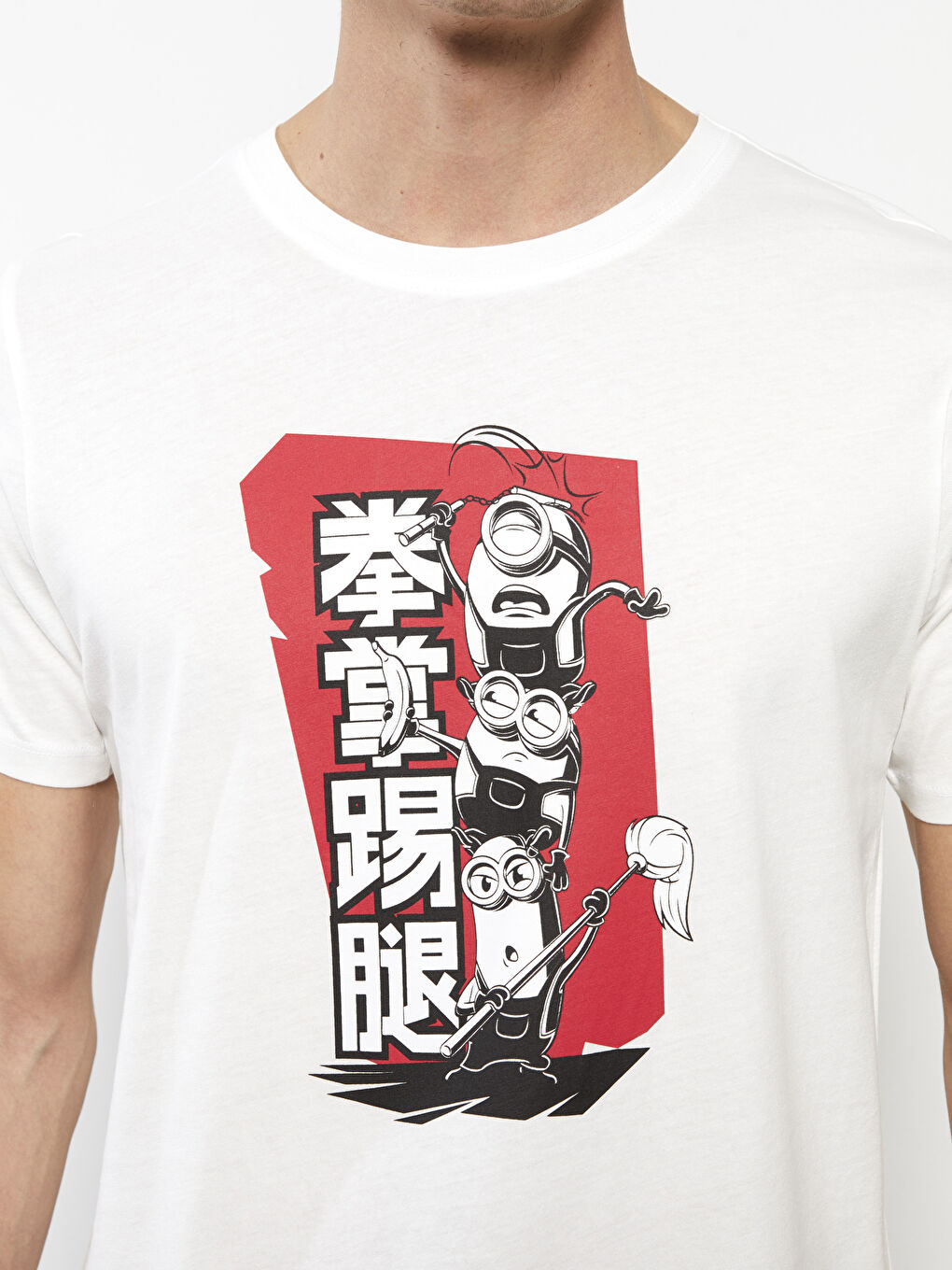 Beyaz Bisiklet Yaka Kısa Kollu Minions Baskılı Penye Erkek Tişört-4