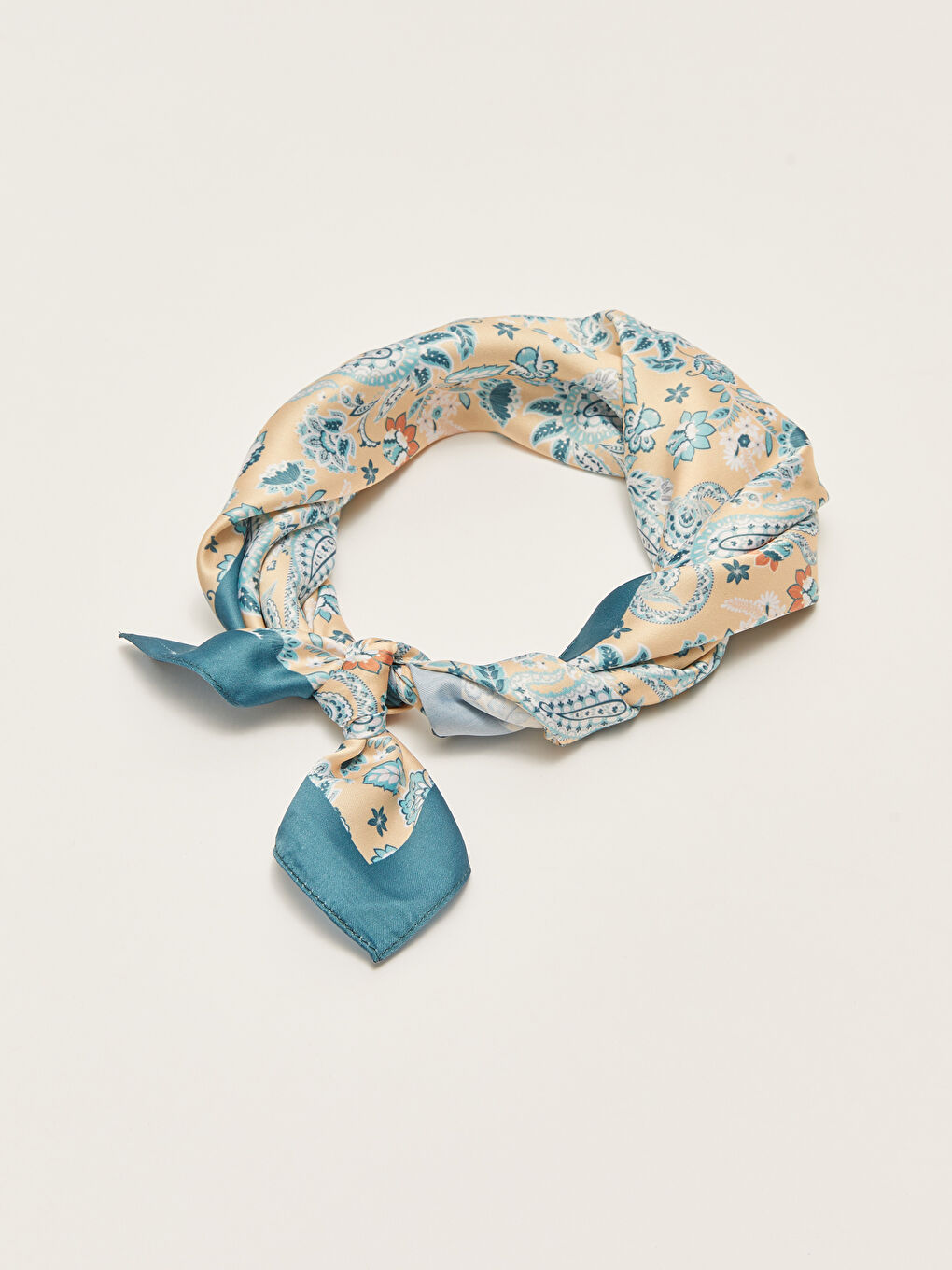 Әйелдерге арналған өрнекті бандана-3