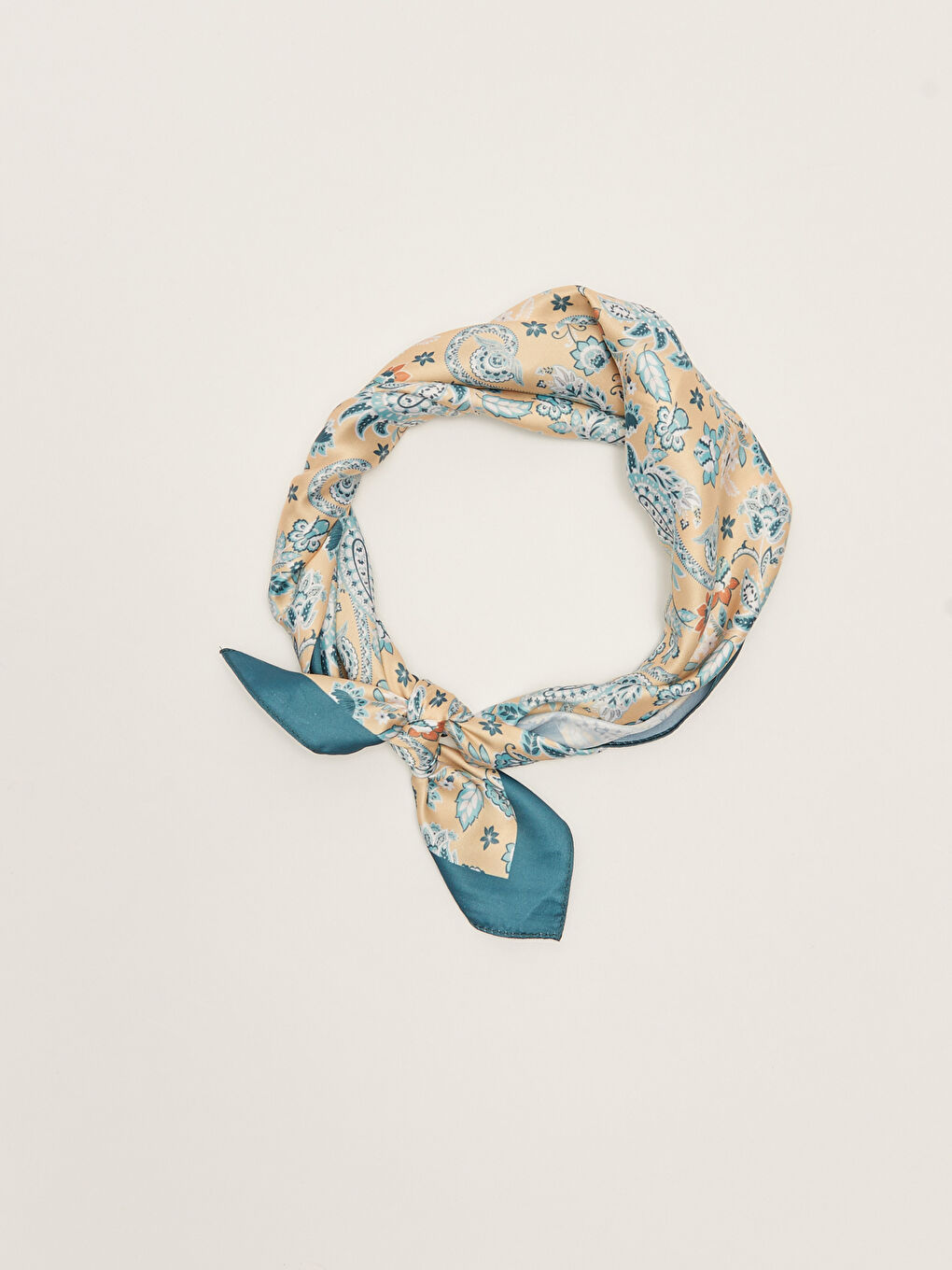 Әйелдерге арналған өрнекті бандана-4