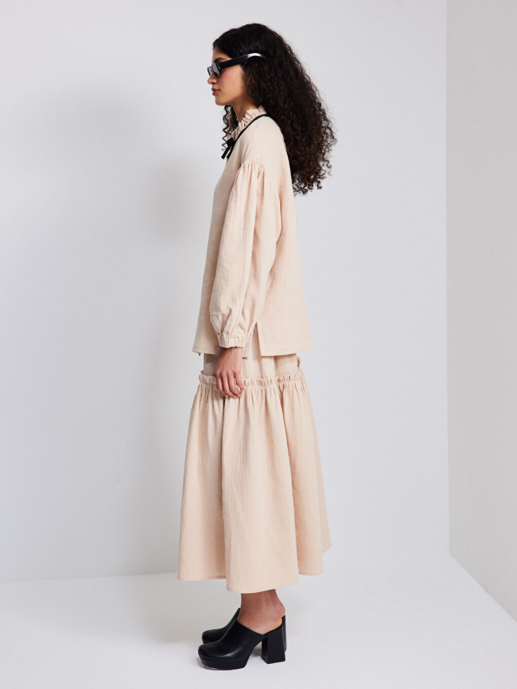 Cămașă de Damă din Muselină Supradimensionată cu Guler Înalt Volănașe și Mâneci Lungi Drepte-3