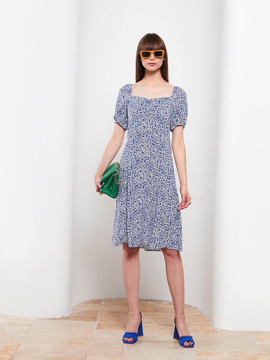 فستان للسيدات بياقة على شكل قلب مُزهر كم قصير فيسكوز-1