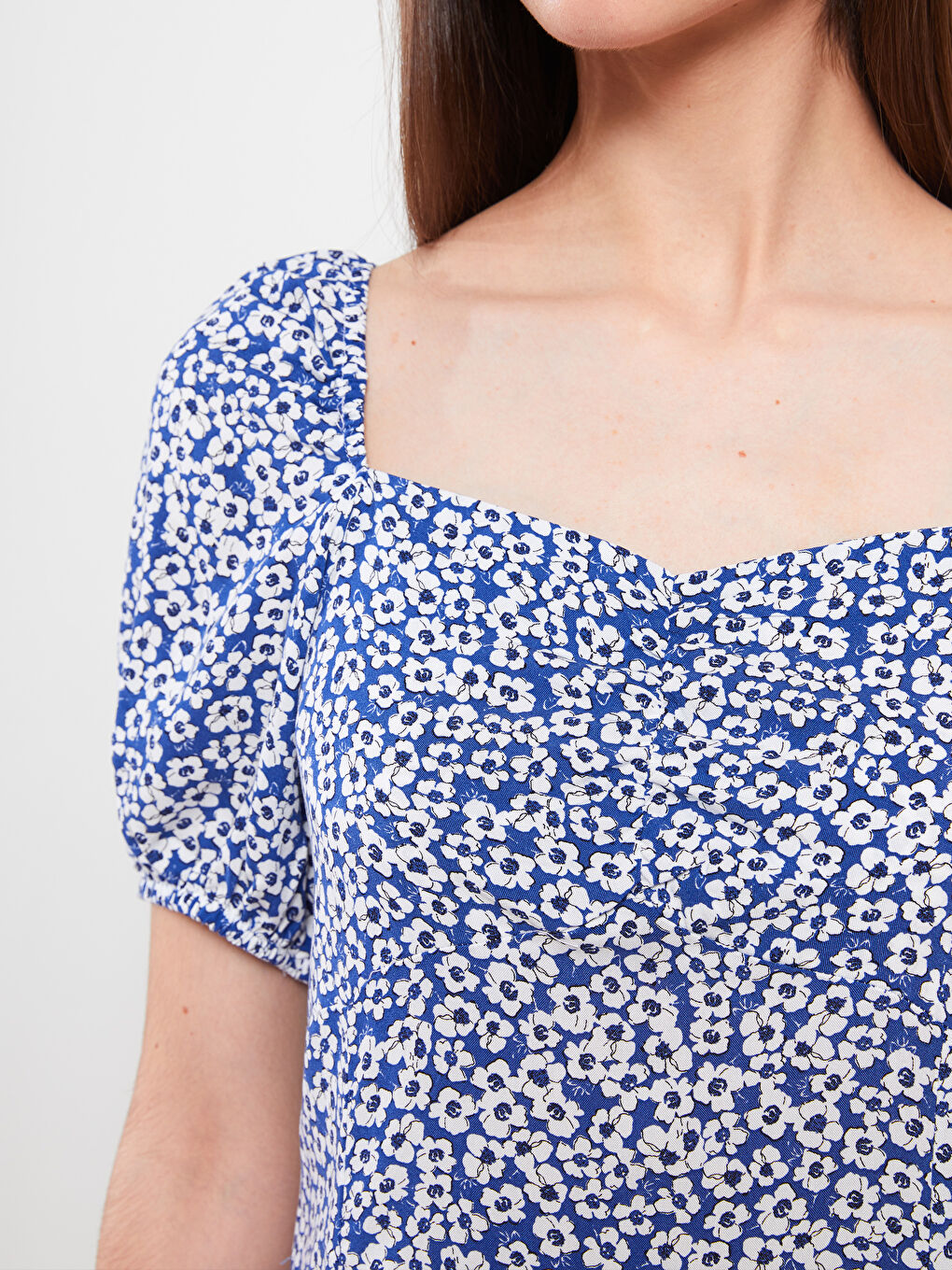 فستان للسيدات بياقة على شكل قلب مُزهر كم قصير فيسكوز-3