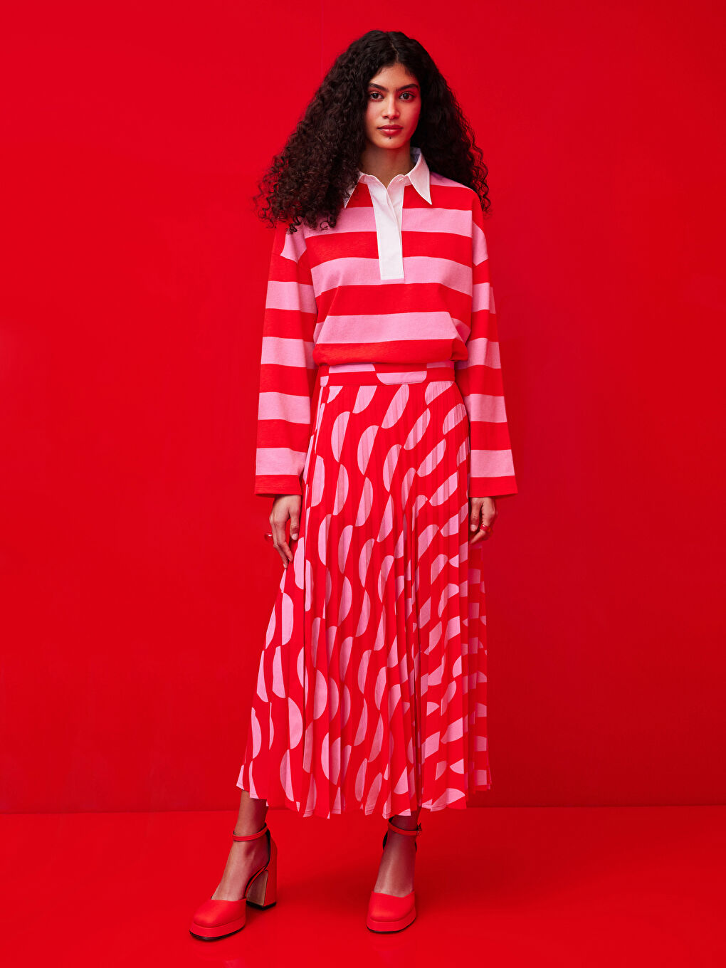 Kırmızı Beli Fermuarlı Desenli Şifon Kadın Pileli Etek-1