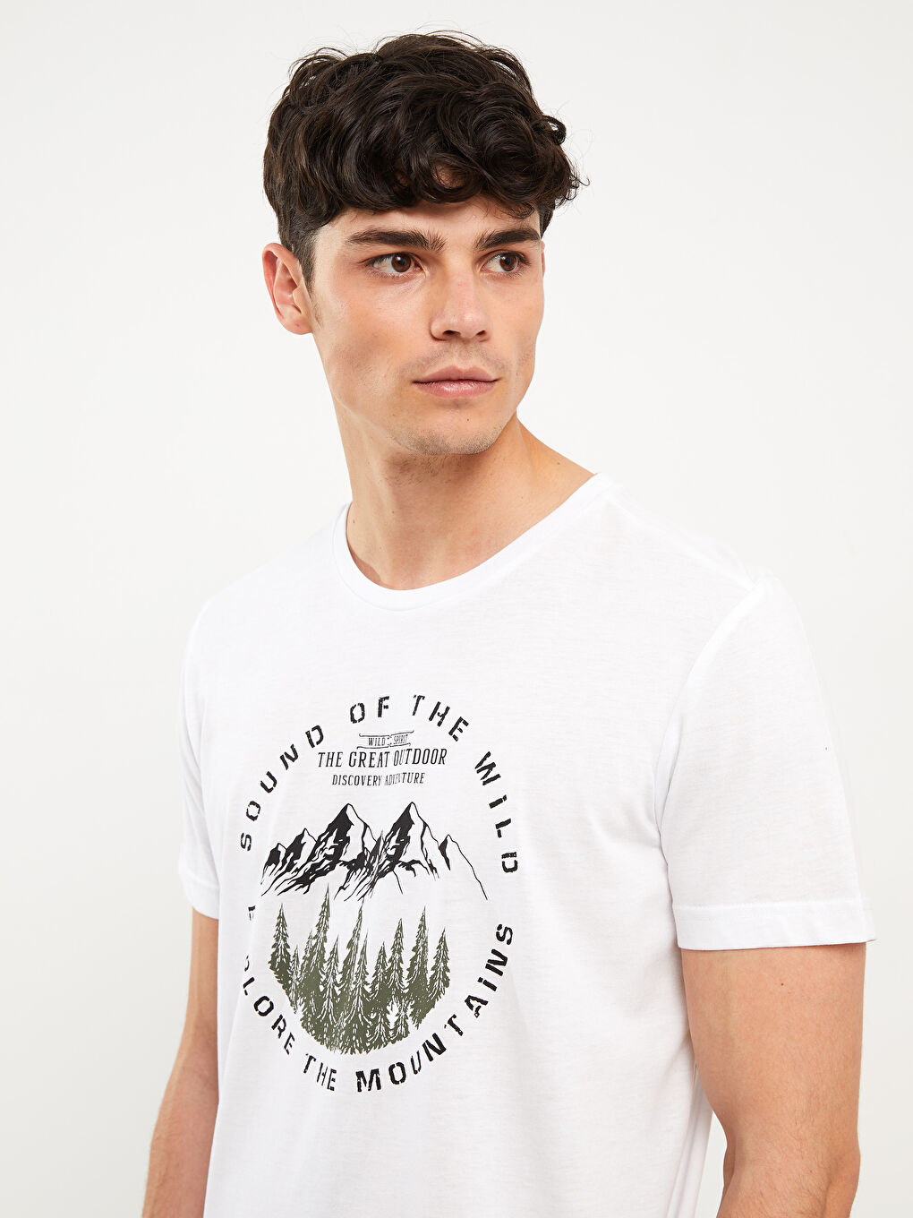 Beyaz Bisiklet Yaka Kısa Kollu Baskılı Erkek Tişört-2