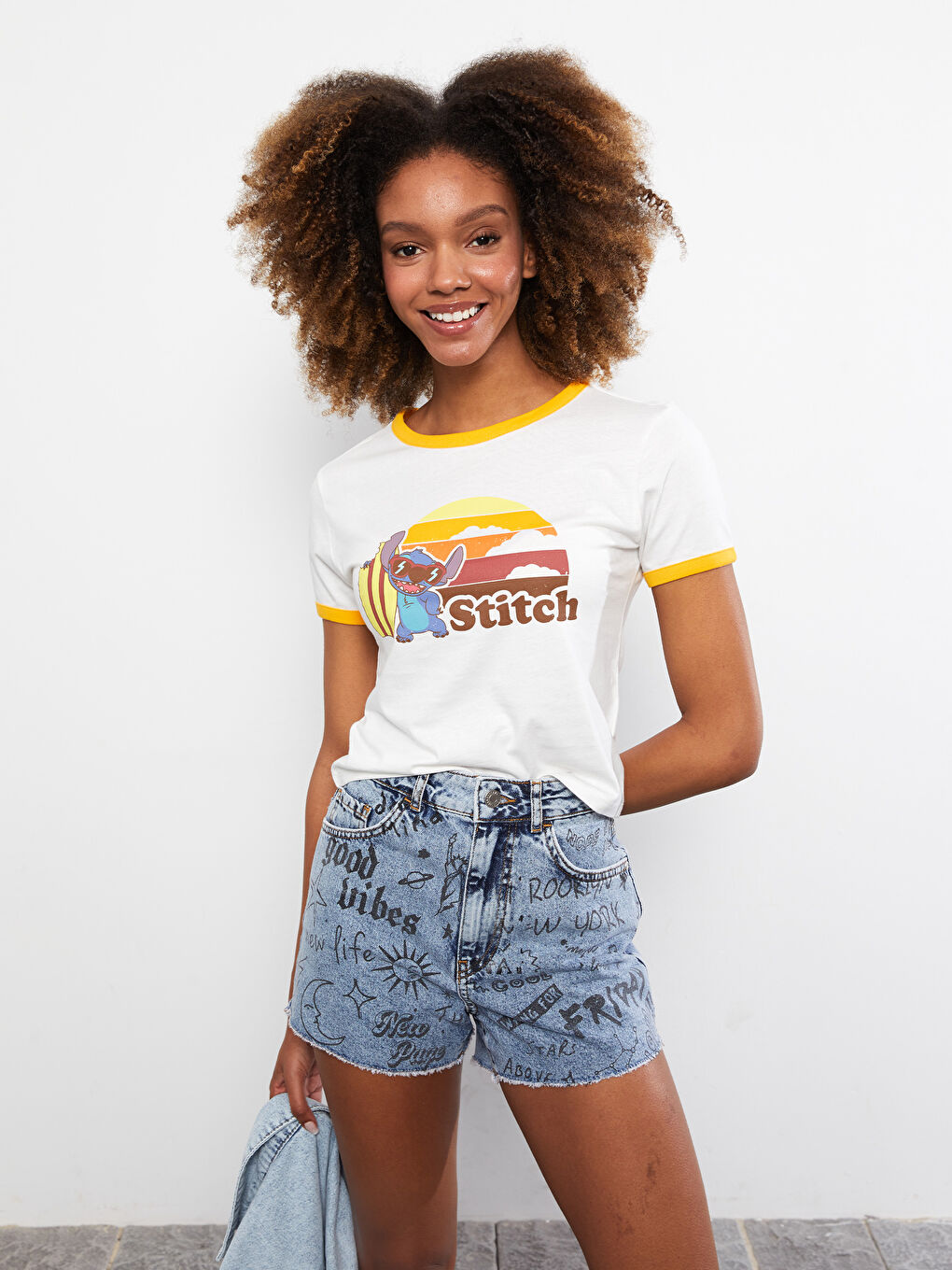 LC Waikiki Crew Neck Lilo & Stitch Printed Short Sleeve Cotton Women's T-Shirt -S2J030Z8-FDJ