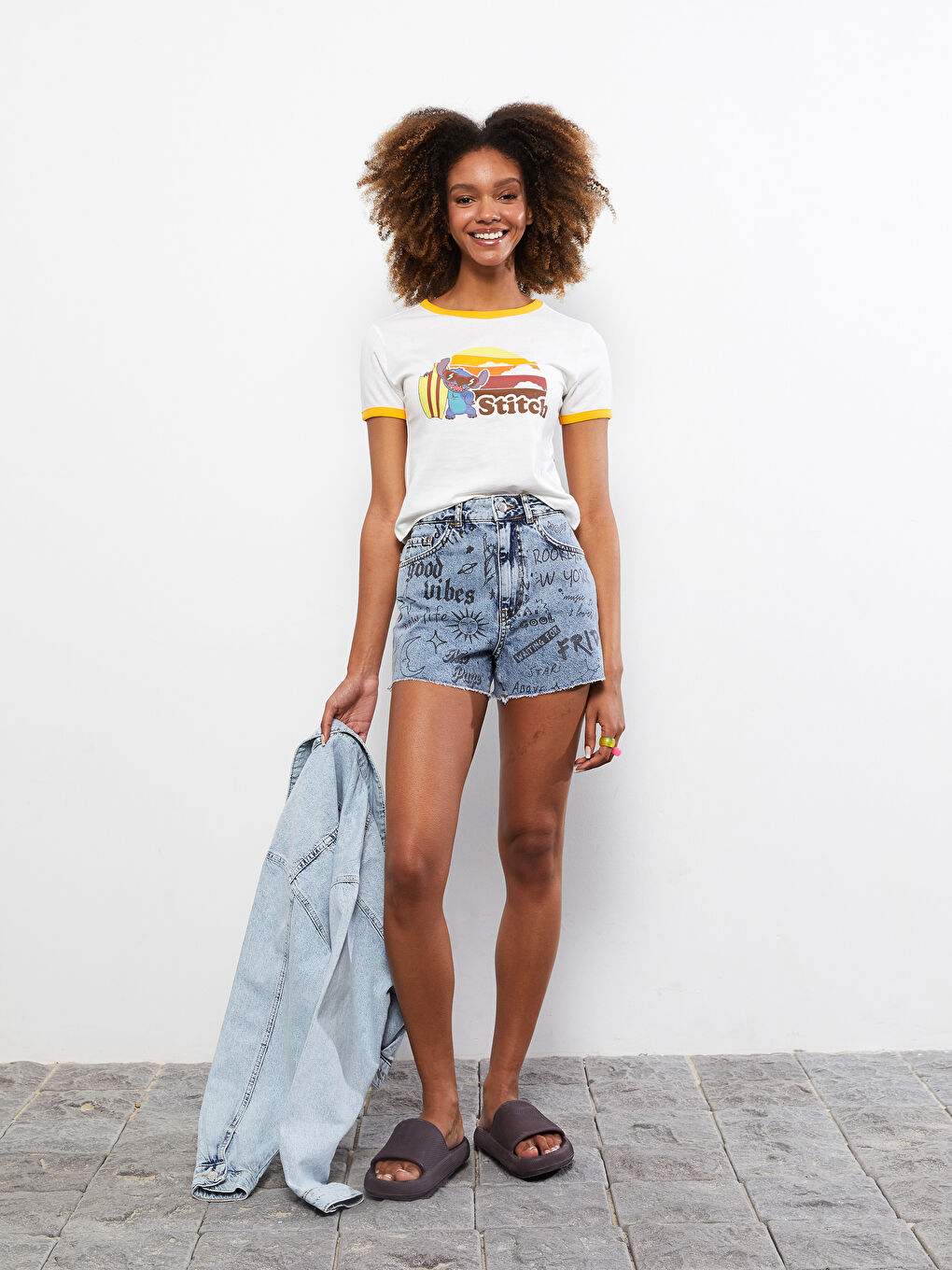 LC Waikiki Crew Neck Lilo & Stitch Printed Short Sleeve Cotton Women's T-Shirt -S2J030Z8-FDJ