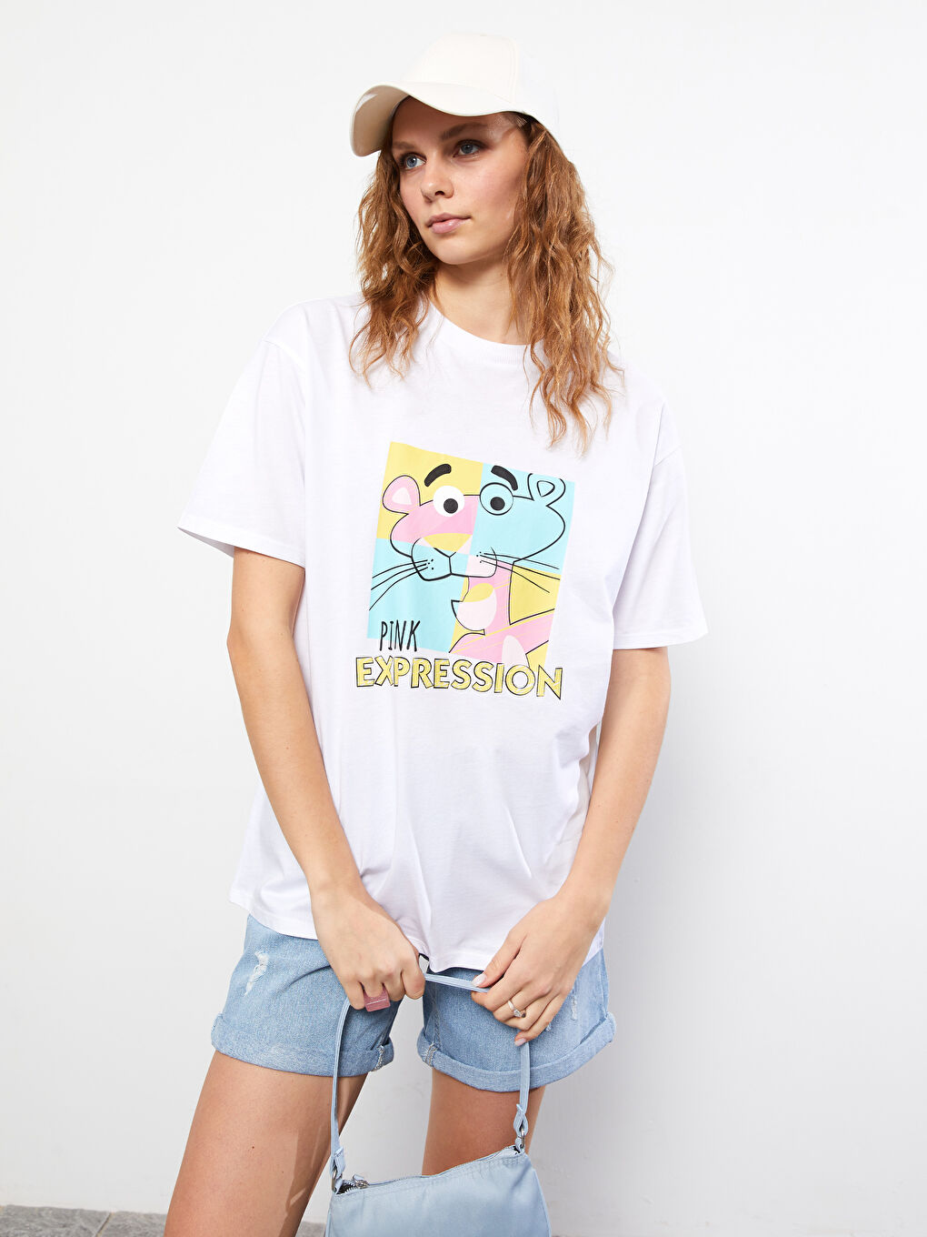 LCW Vision Crew Neck Pink Panther Printed Short Sleeve Women's T-Shirt -S2J041Z8-R9K
