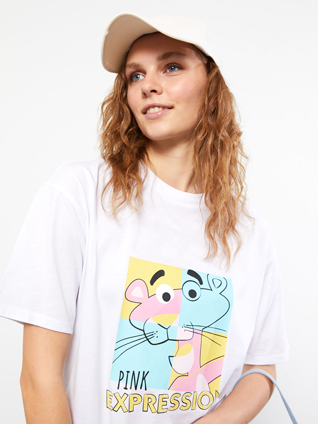 LCW Vision Crew Neck Pink Panther Printed Short Sleeve Women's T-Shirt -S2J041Z8-R9K