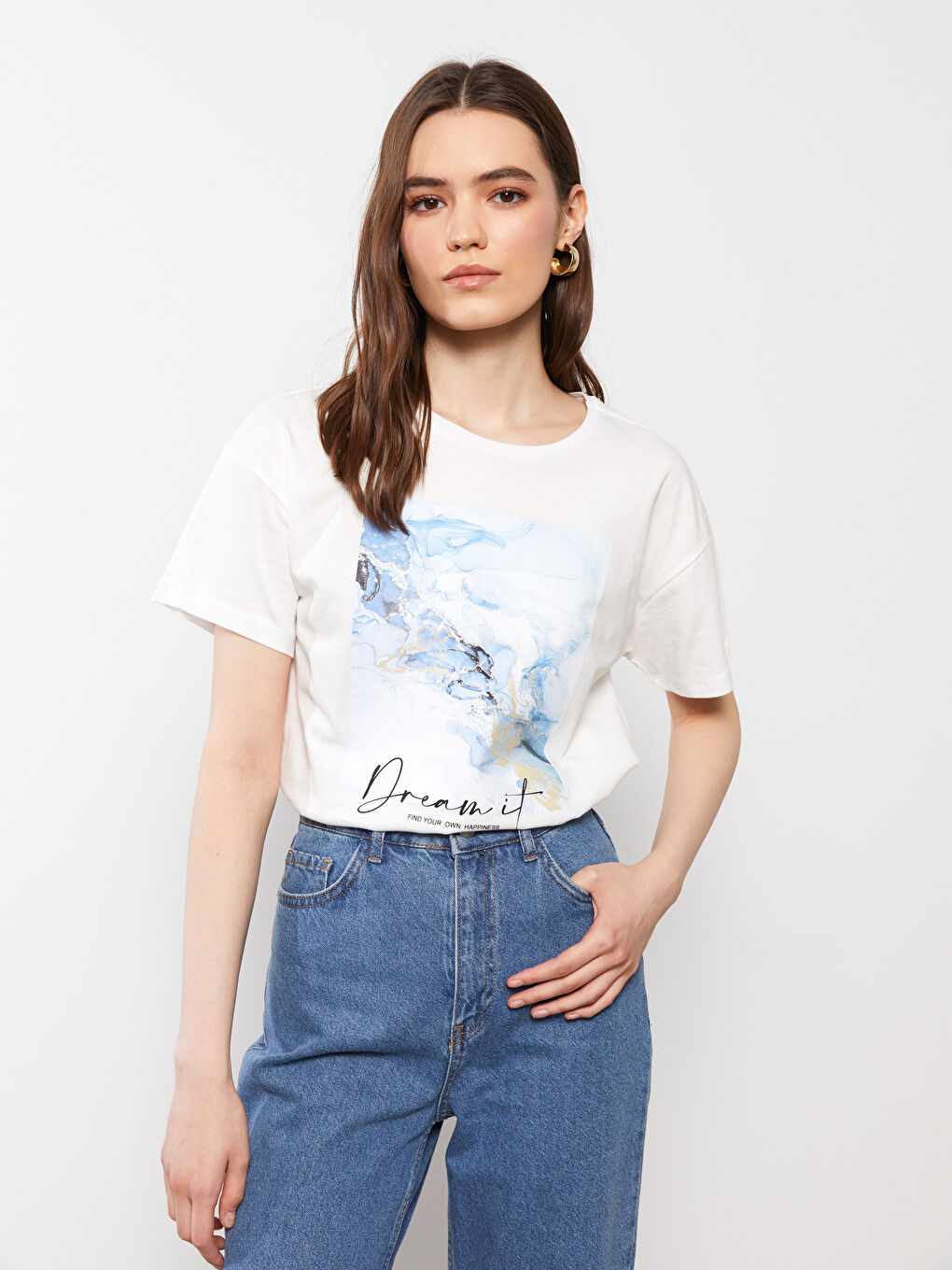 تيشيرت قطن كم قصير مطبوع بياقة دائرية للسيدات-1