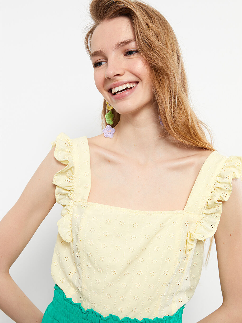 Square Collar Sleeveless Embroidery Women's Blouse