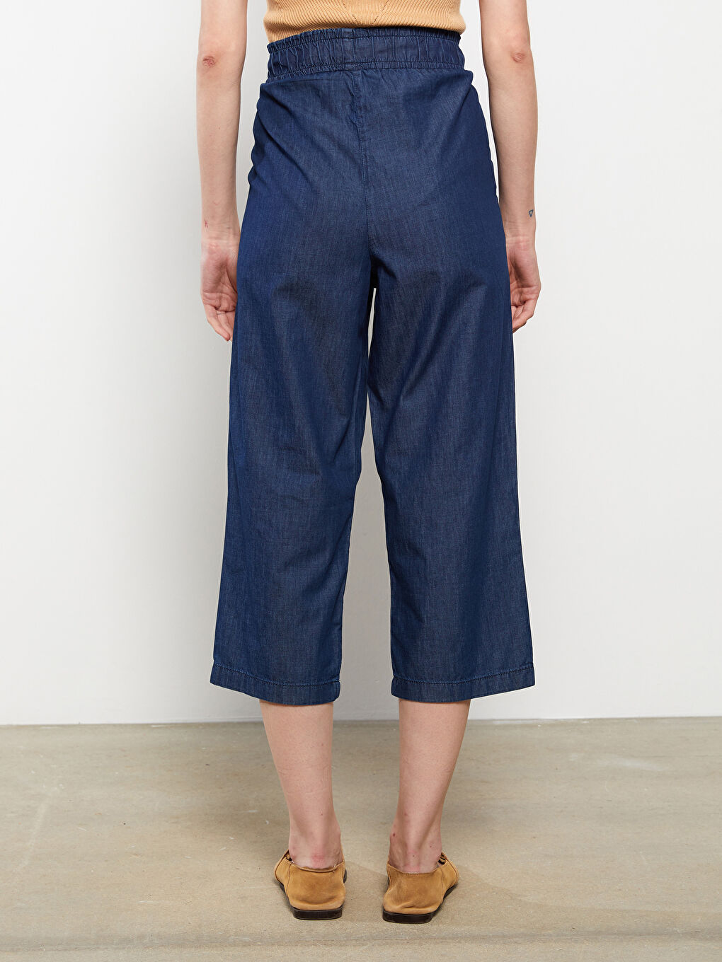 İndigo Kadın Beli Lastikli Düz Jean Kapri-4