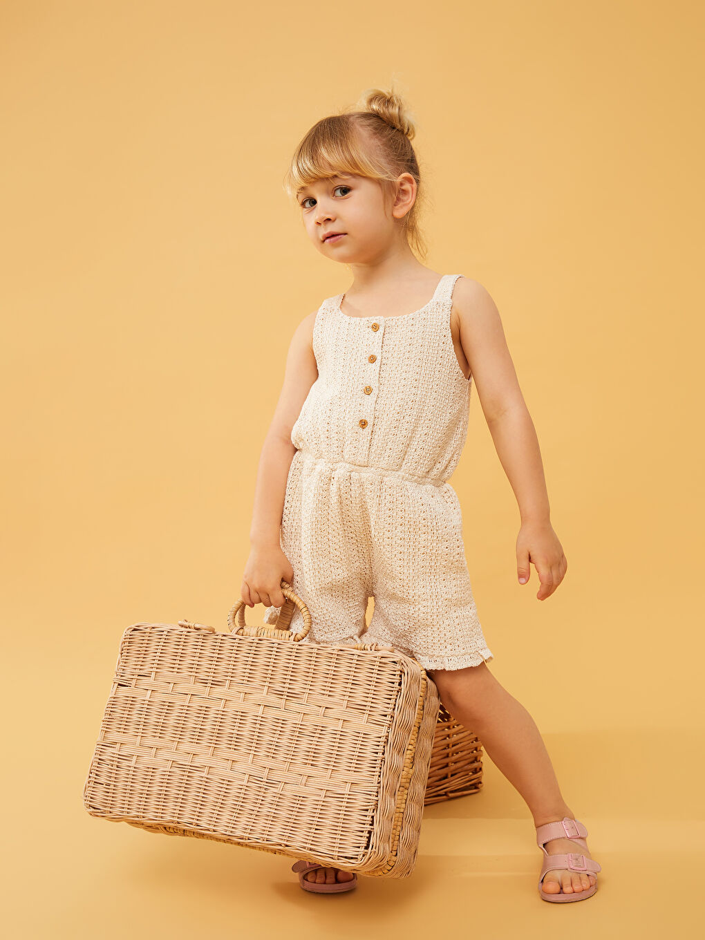 Bej Bisiklet Yaka Kendinden Desenli Kız Bebek Tulum-1