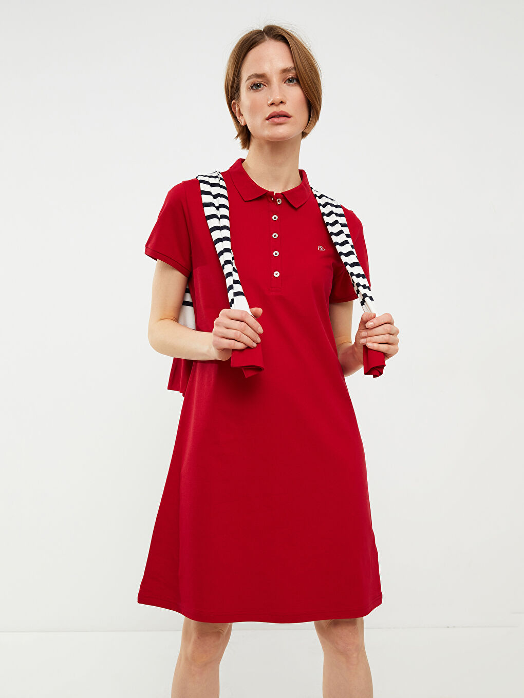 Kırmızı Polo Yaka Nakışlı Kısa Kollu Pamuklu Kadın Elbise
