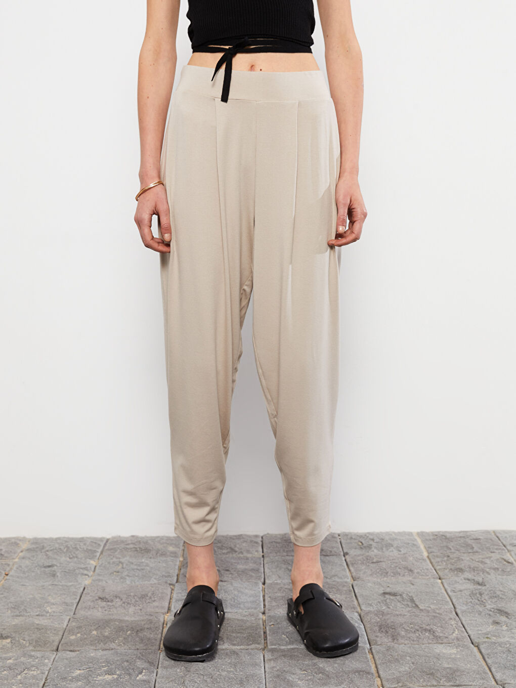LCW Vision Women's Elasticated Waist Plain Sweatpants -S2J147Z8-QYX