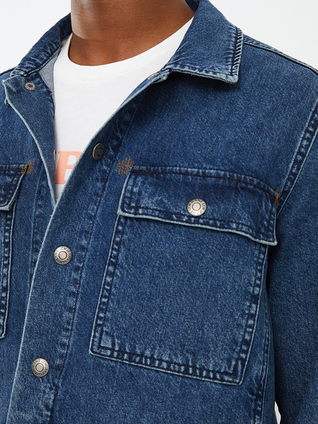 Standard Fit Long Sleeve Men's Jean Jacket-3