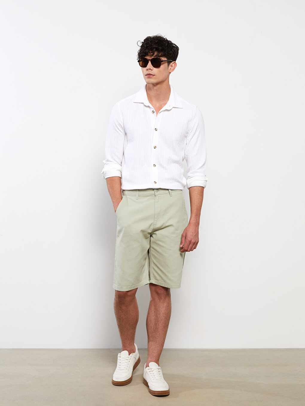 Yeşil Standart Kalıp Gabardin Erkek Şort