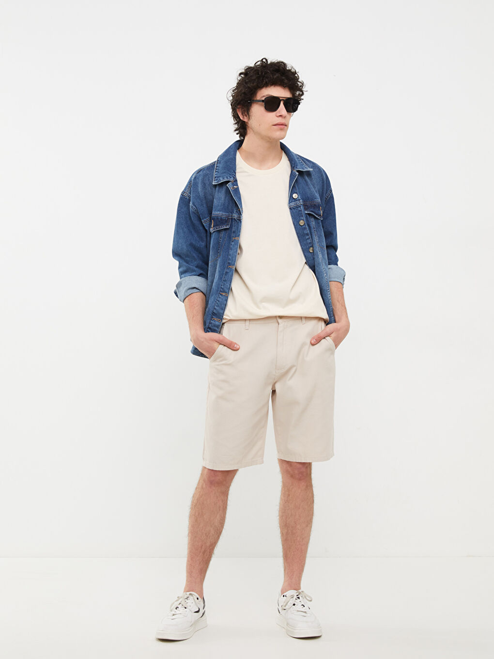 Bej Standart Kalıp Gabardin Erkek Şort