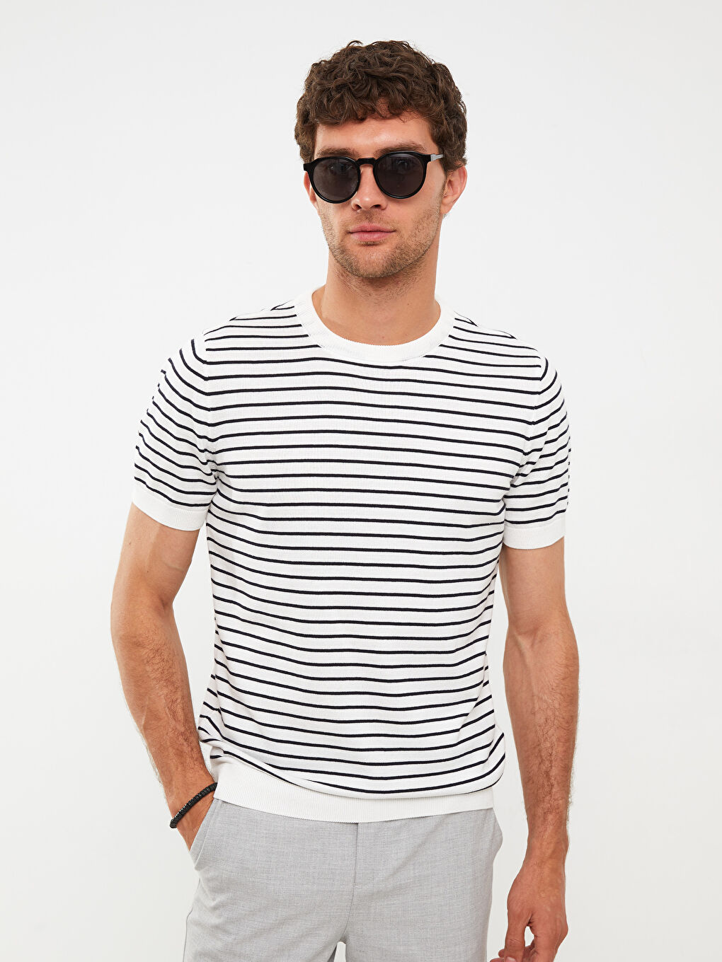 Lacivert Bisiklet Yaka Kısa Kollu Çizgili Erkek Tişört