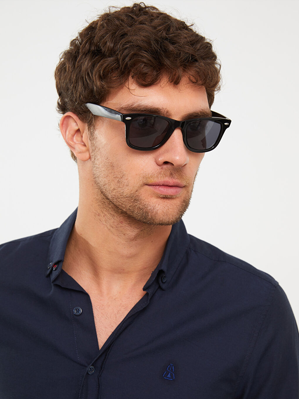 Ерлерге арналған ұзын жеңді стандартты пішімді жейде-1