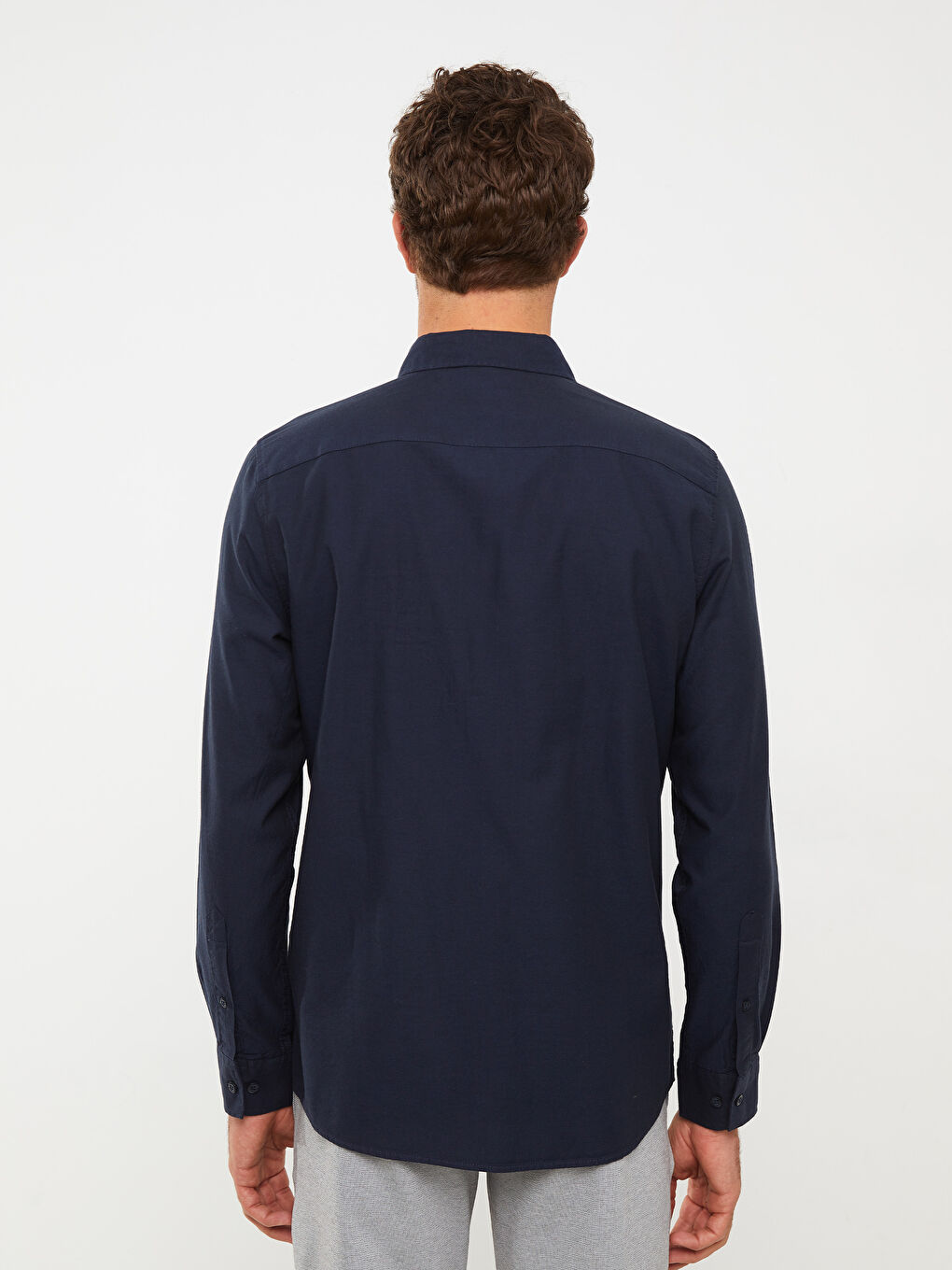 Ерлерге арналған ұзын жеңді стандартты пішімді жейде-4