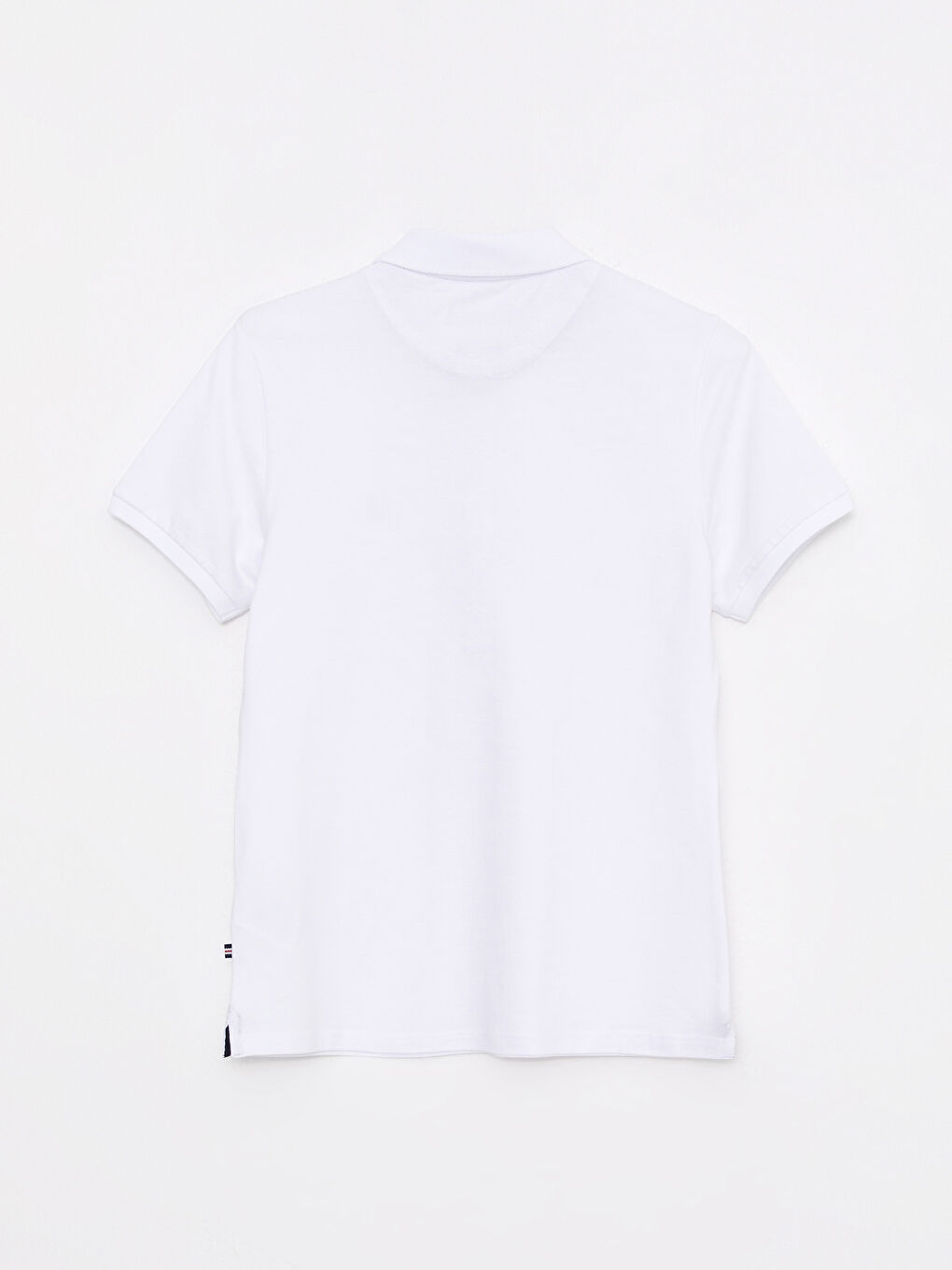 Beyaz Polo Yaka Nakışlı Kısa Kollu Kadın Tişört-6