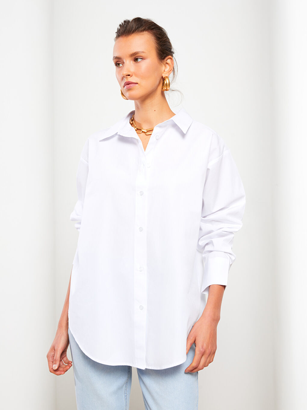 Beyaz Önden Düğme Kapamalı Düz Uzun Kollu Poplin Kadın Gömlek-1