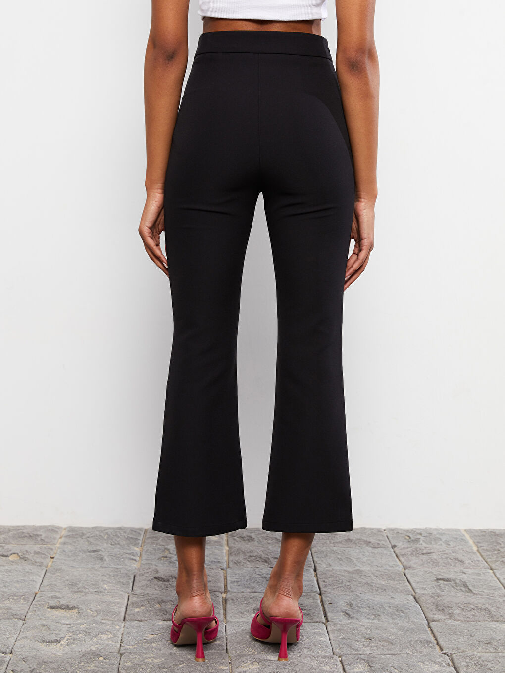 Comfortable Fit Straight Pocket Detailed Women's Trousers-4