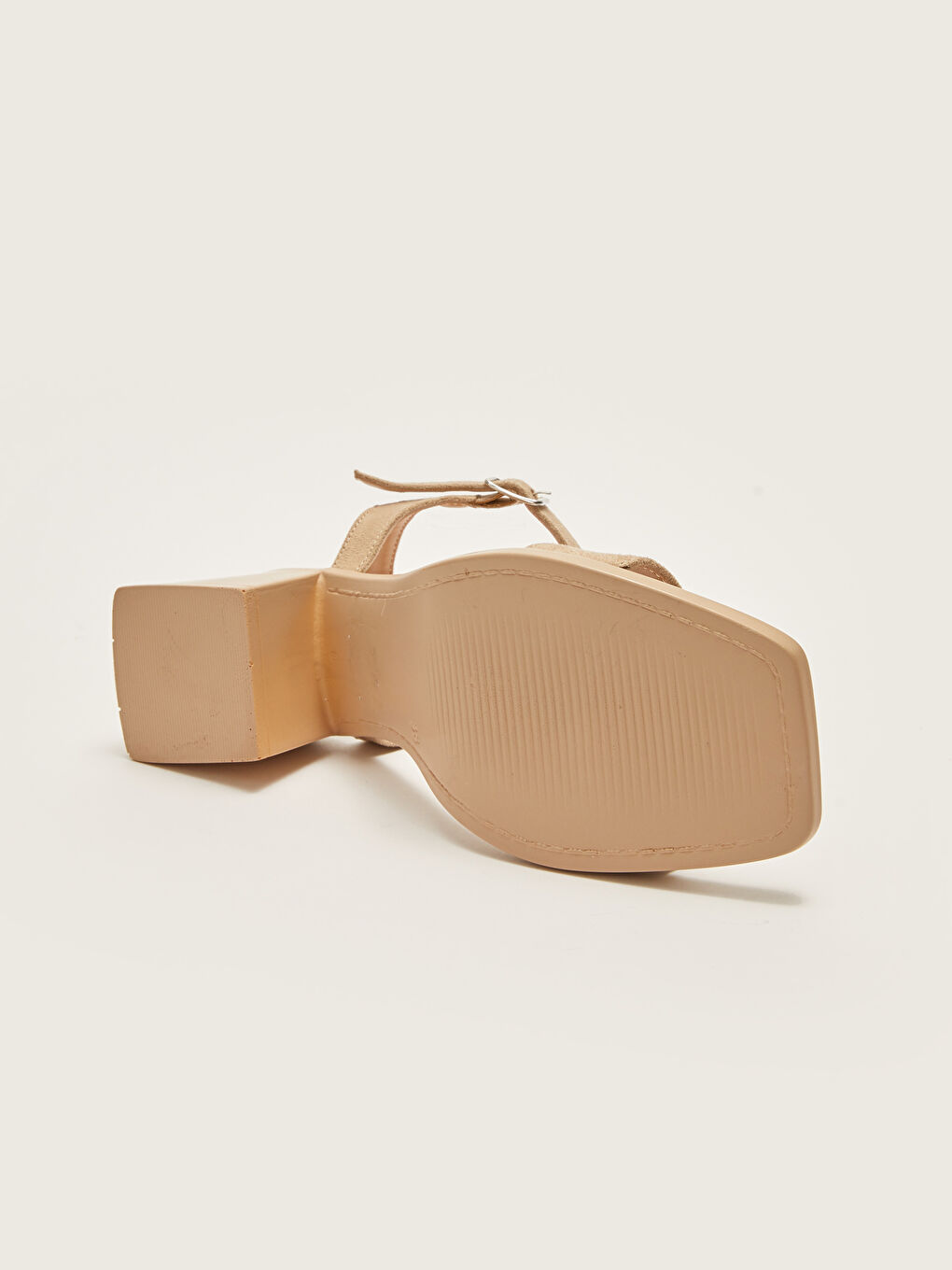 أحذية بكعب عالٍ من جلد الغزال بحزام واحد للسيدات-3