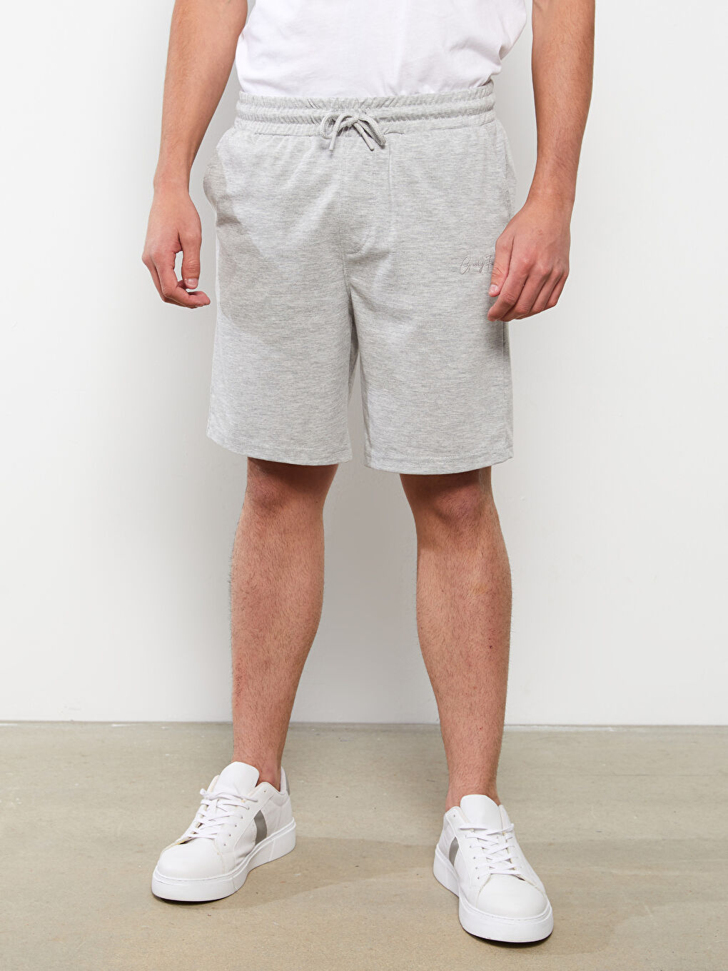 شورت عادي للرجال بوسط مطاطي-2