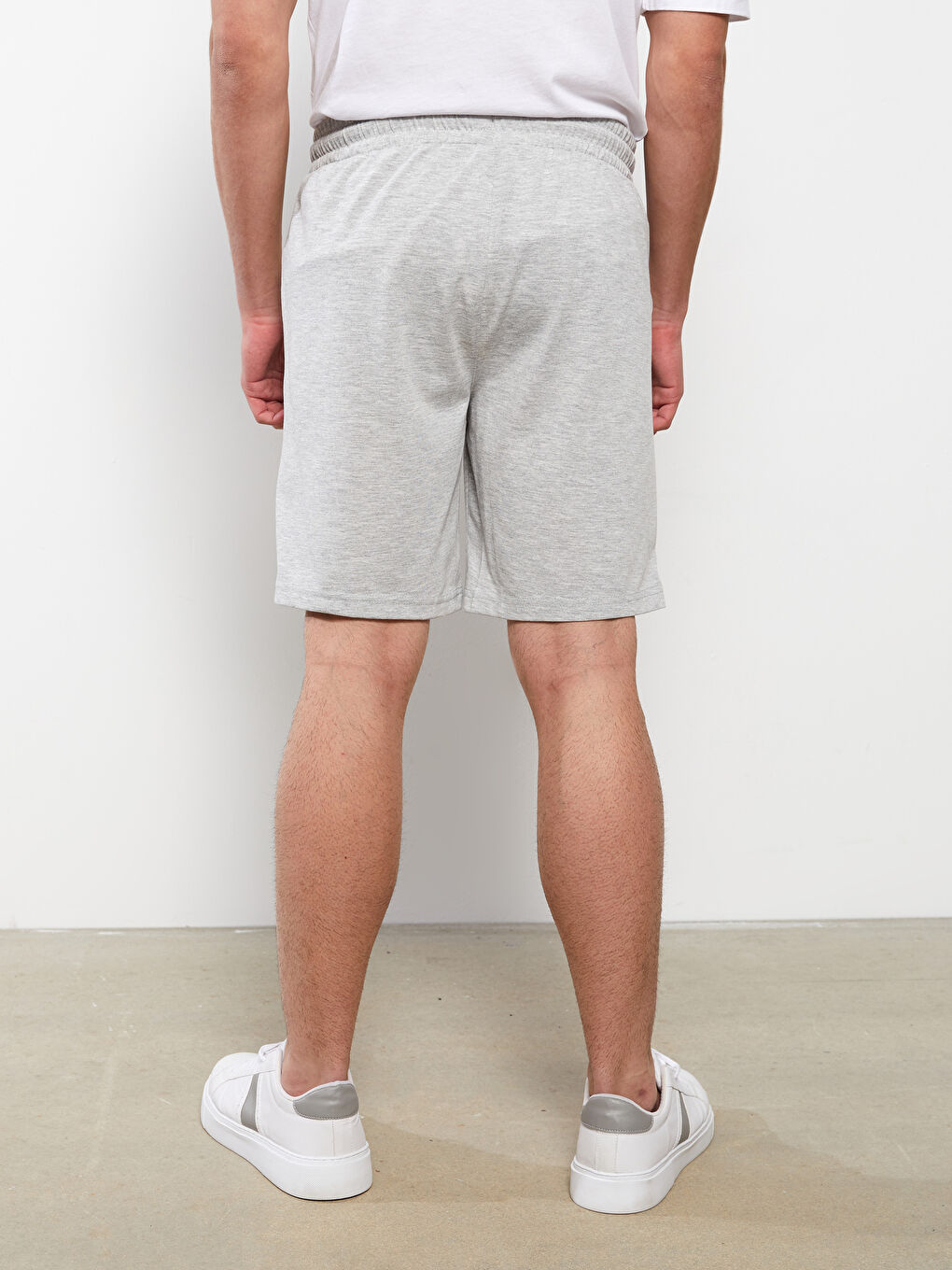 شورت عادي للرجال بوسط مطاطي-3