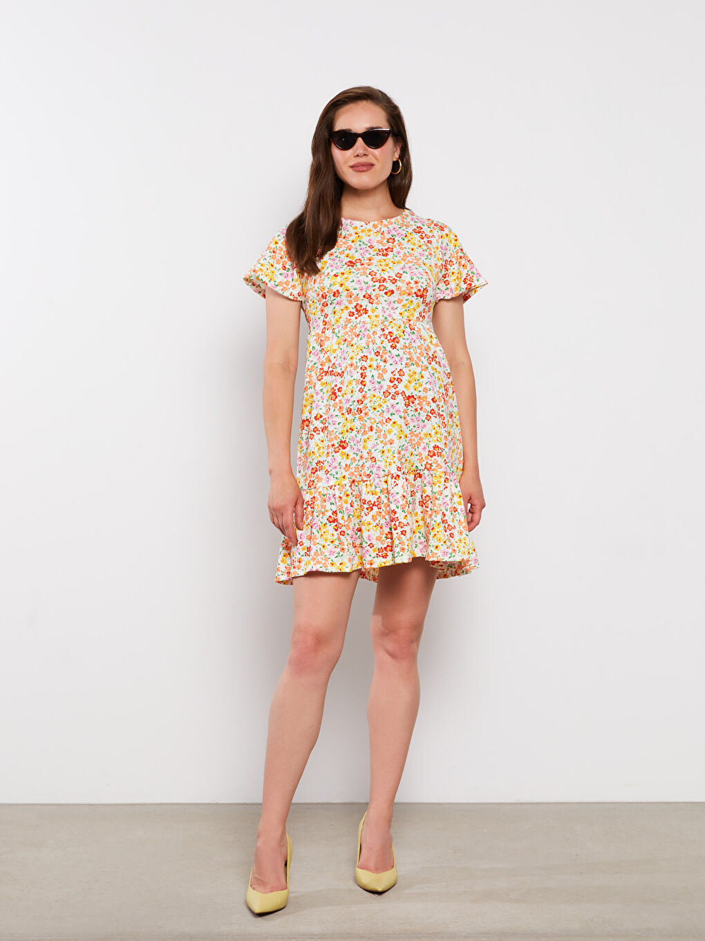 Crew Neck Floral Short Sleeve Crinkled Maternity Dress