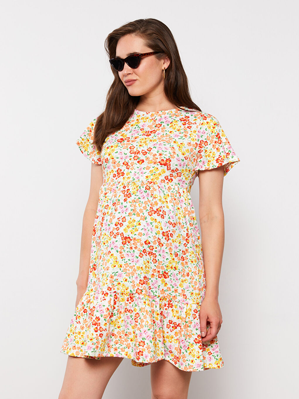 Crew Neck Floral Short Sleeve Crinkled Maternity Dress-1