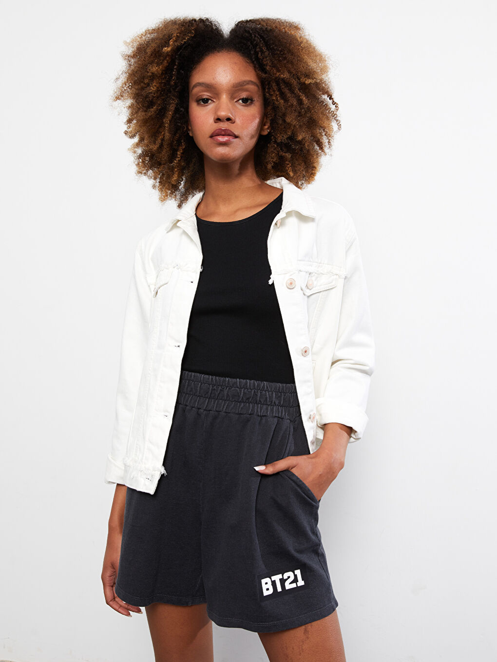 شورت برمودا مطبوع للسيدات بي تي 21 بخصر مطاطي-3