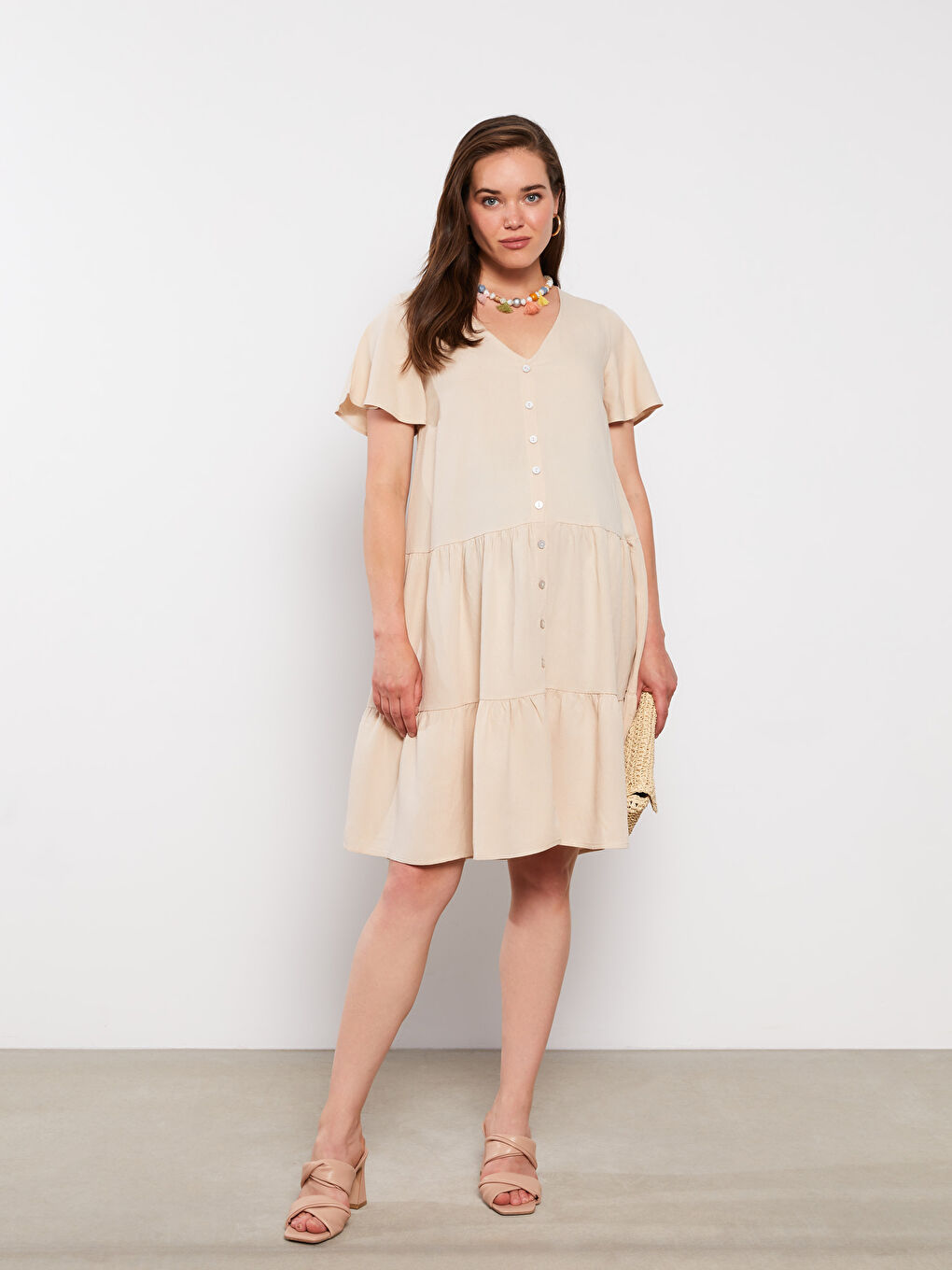 Bej V Yaka Düz Kısa Kollu Hamile Elbise