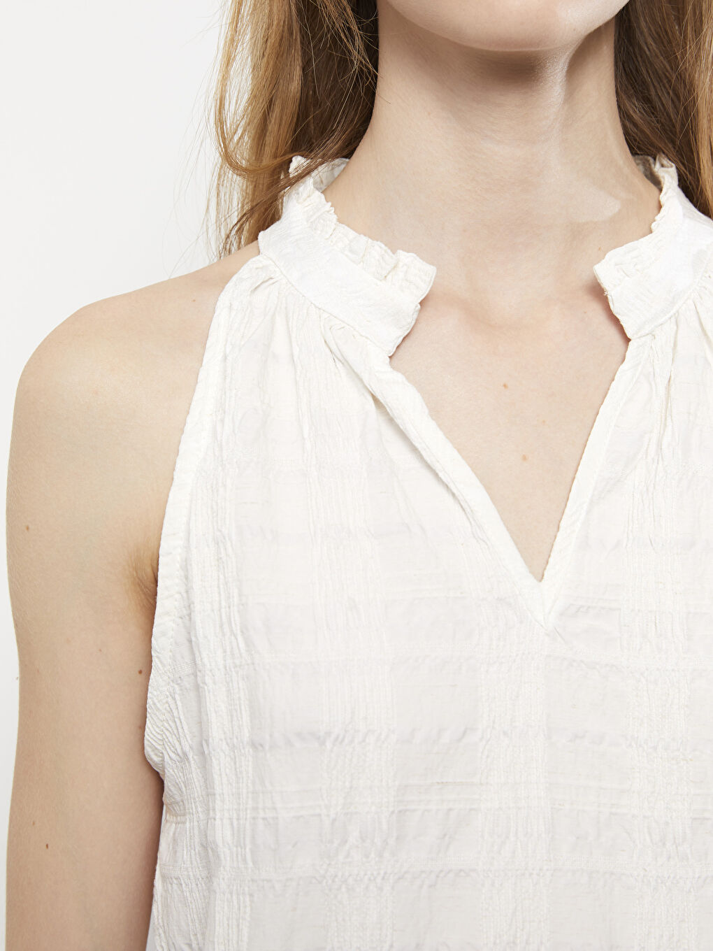 Әйелдерге арналған кең мойын өрнексіз жеңсіз блузка-3