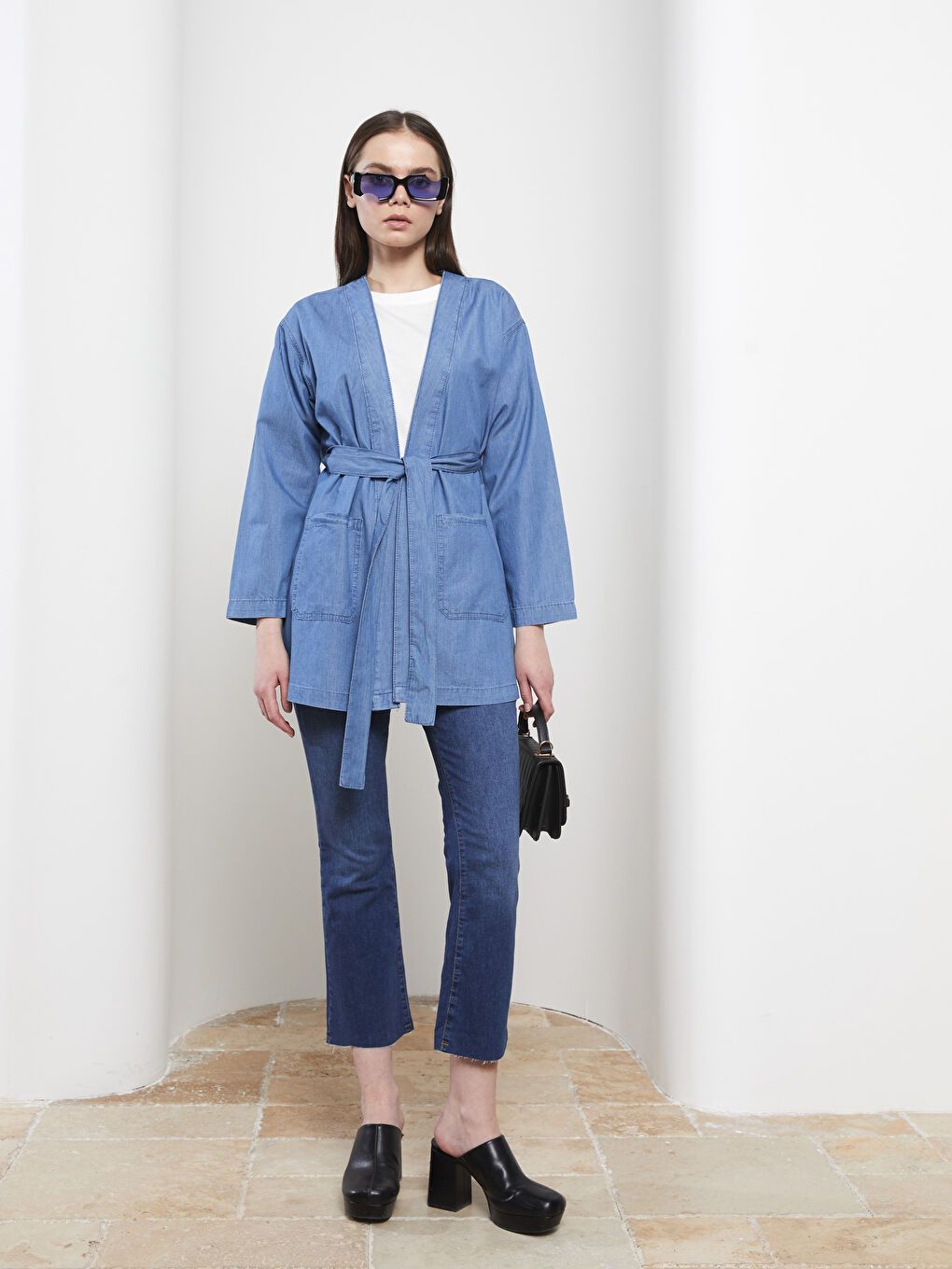 Tunique en Jean Rodeo pour Femmes à Col Châle et Manches Longues Coupe Droite