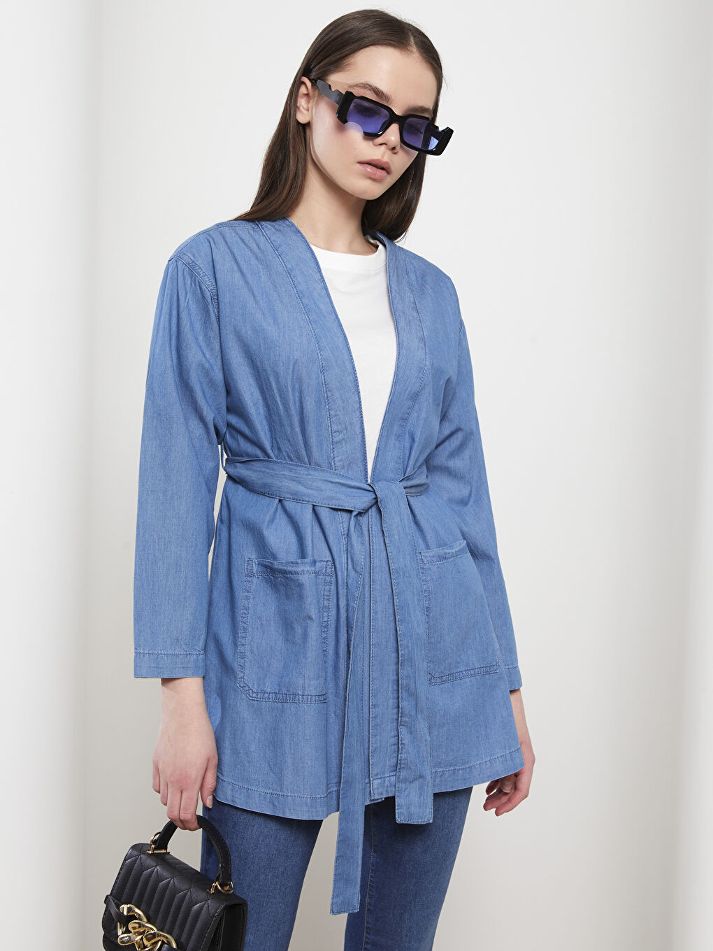 Tunique en Jean Rodeo pour Femmes à Col Châle et Manches Longues Coupe Droite-2