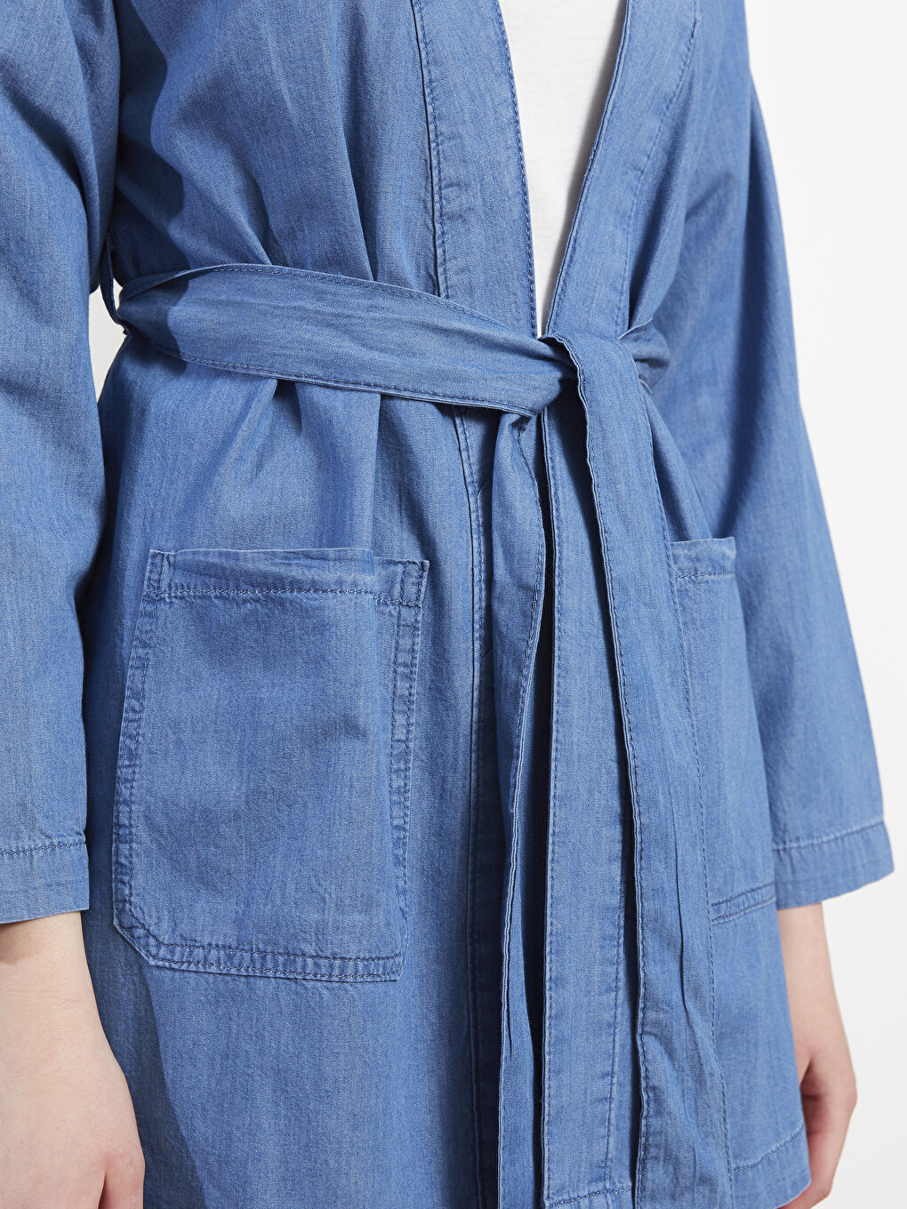 Tunique en Jean Rodeo pour Femmes à Col Châle et Manches Longues Coupe Droite-3