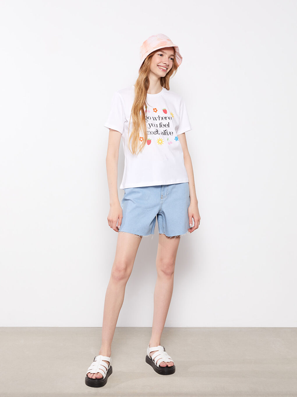 Crew Neck Printed Short Sleeve Women's Crop Top-2