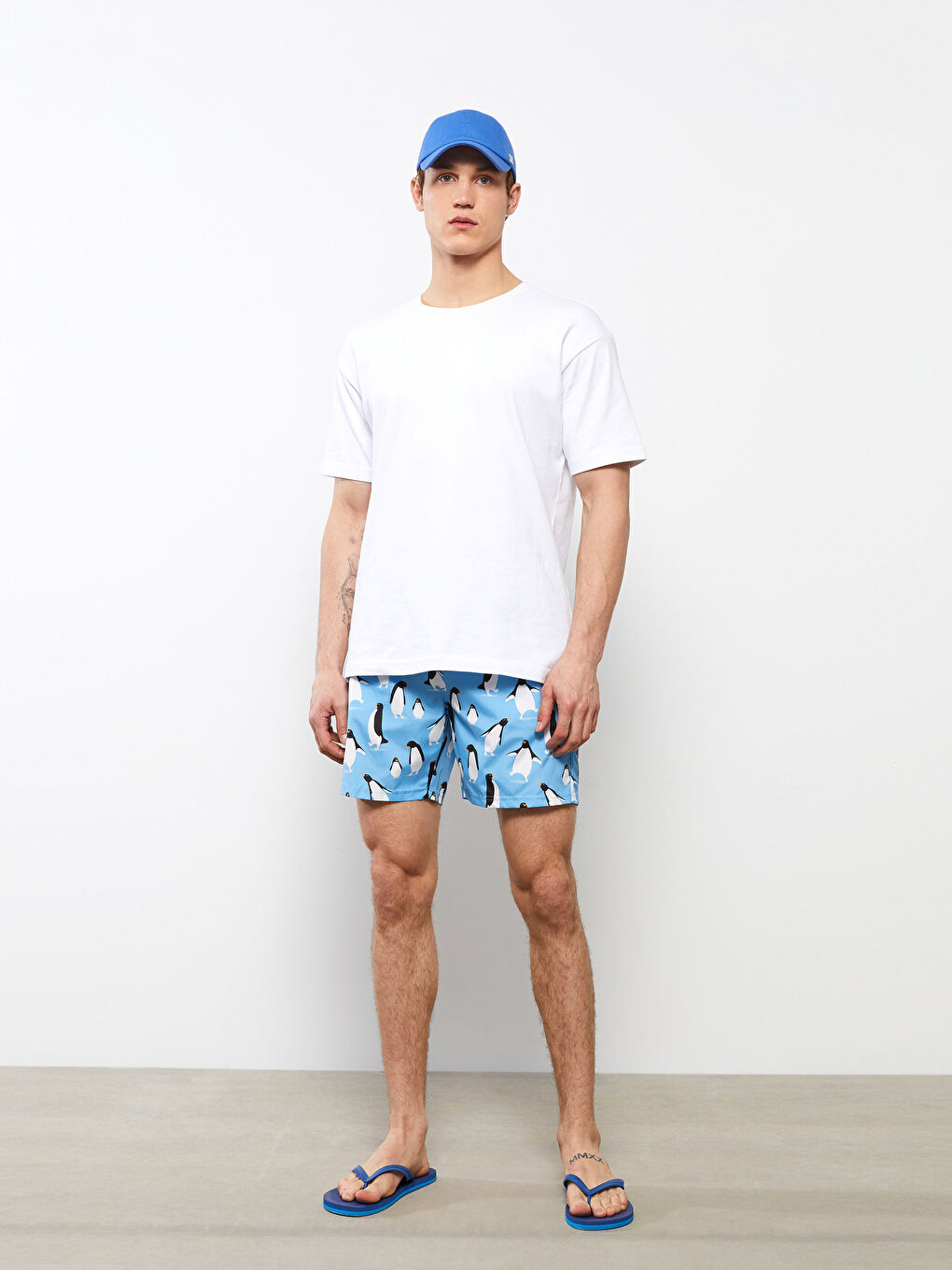 Mavi Kısa Boy Baskılı Erkek Deniz Şortu