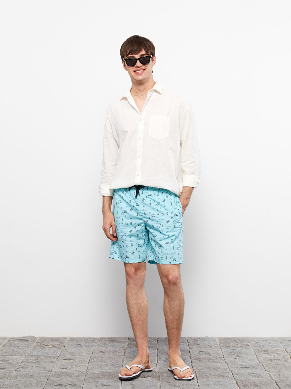 LCW SWIMWEAR Diz Hizası Boy Desenli Erkek Deniz Şortu-1