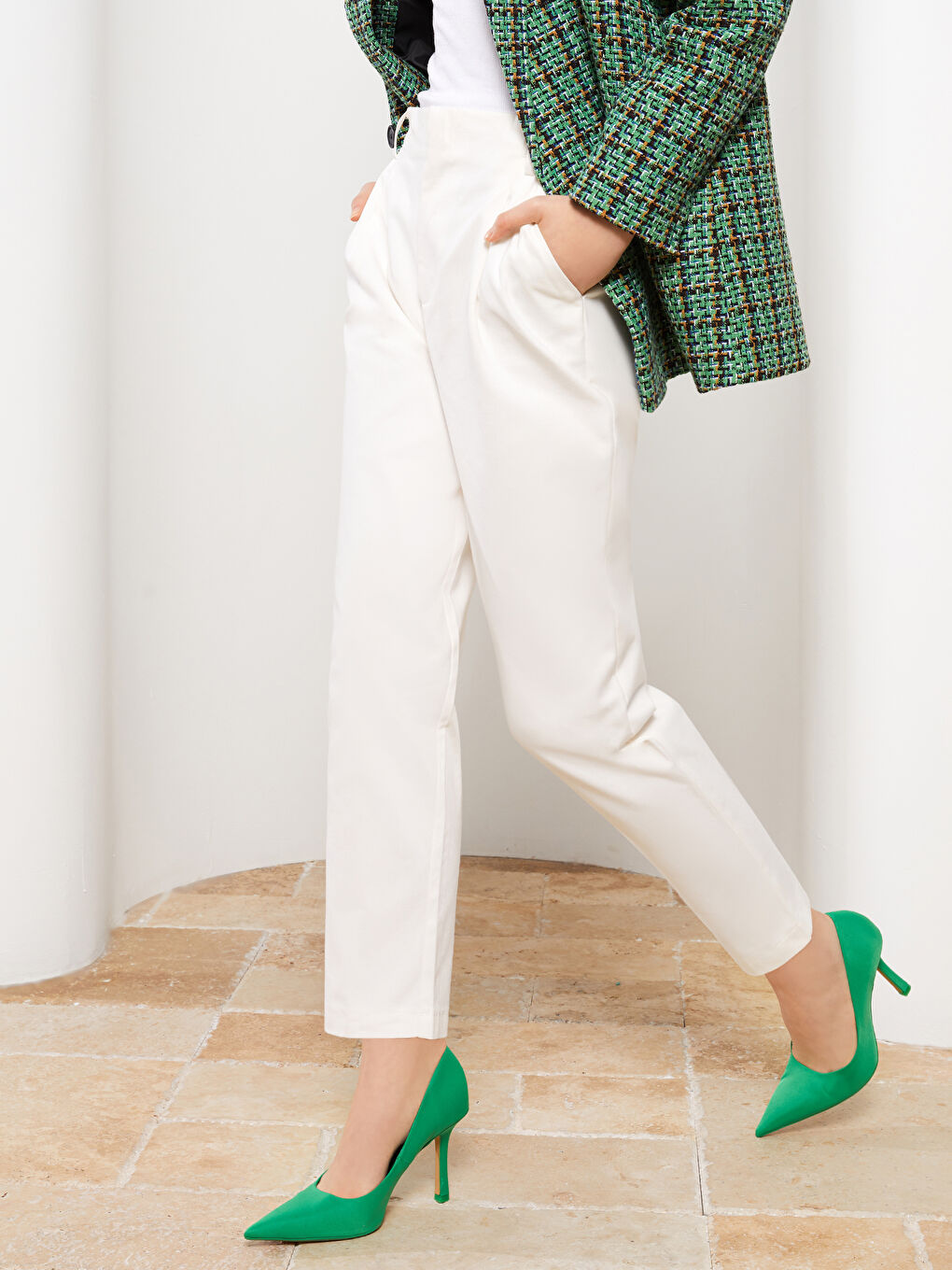 High Waist Standard Fit Women's Pocket Detailed Trousers-2