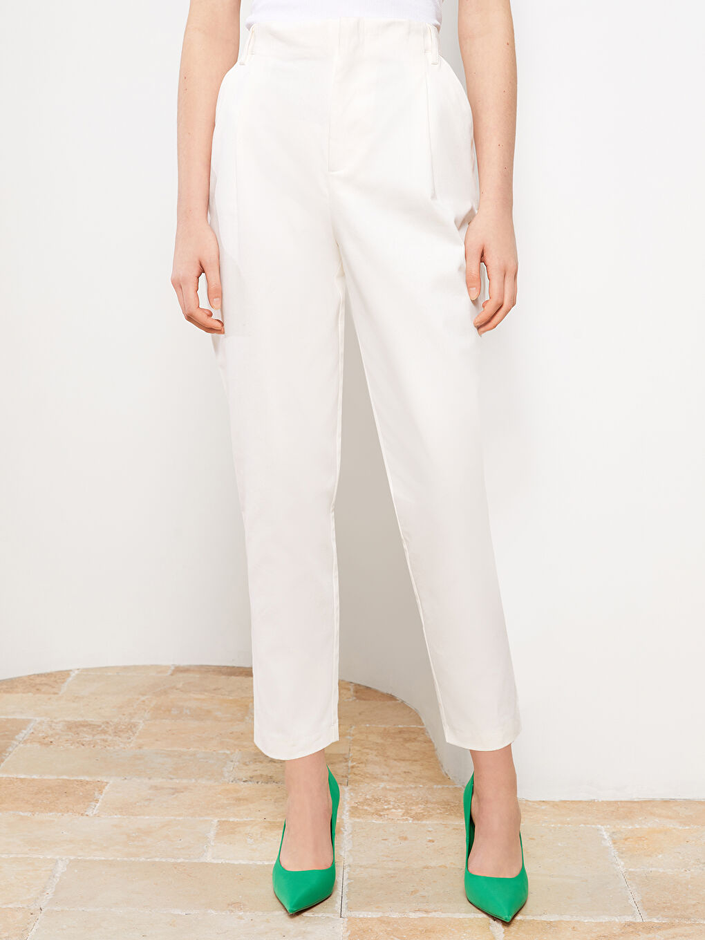 High Waist Standard Fit Women's Pocket Detailed Trousers-3