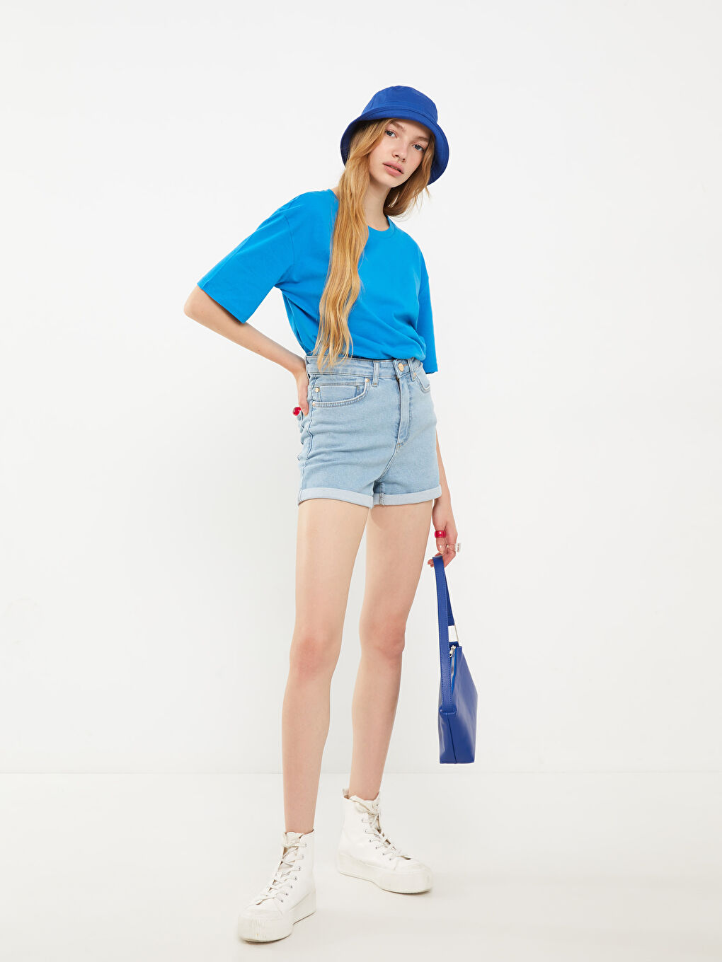 Hoch taillierte Mom Fit Gerade Taschen Detaillierte Damen Jeansshorts-1