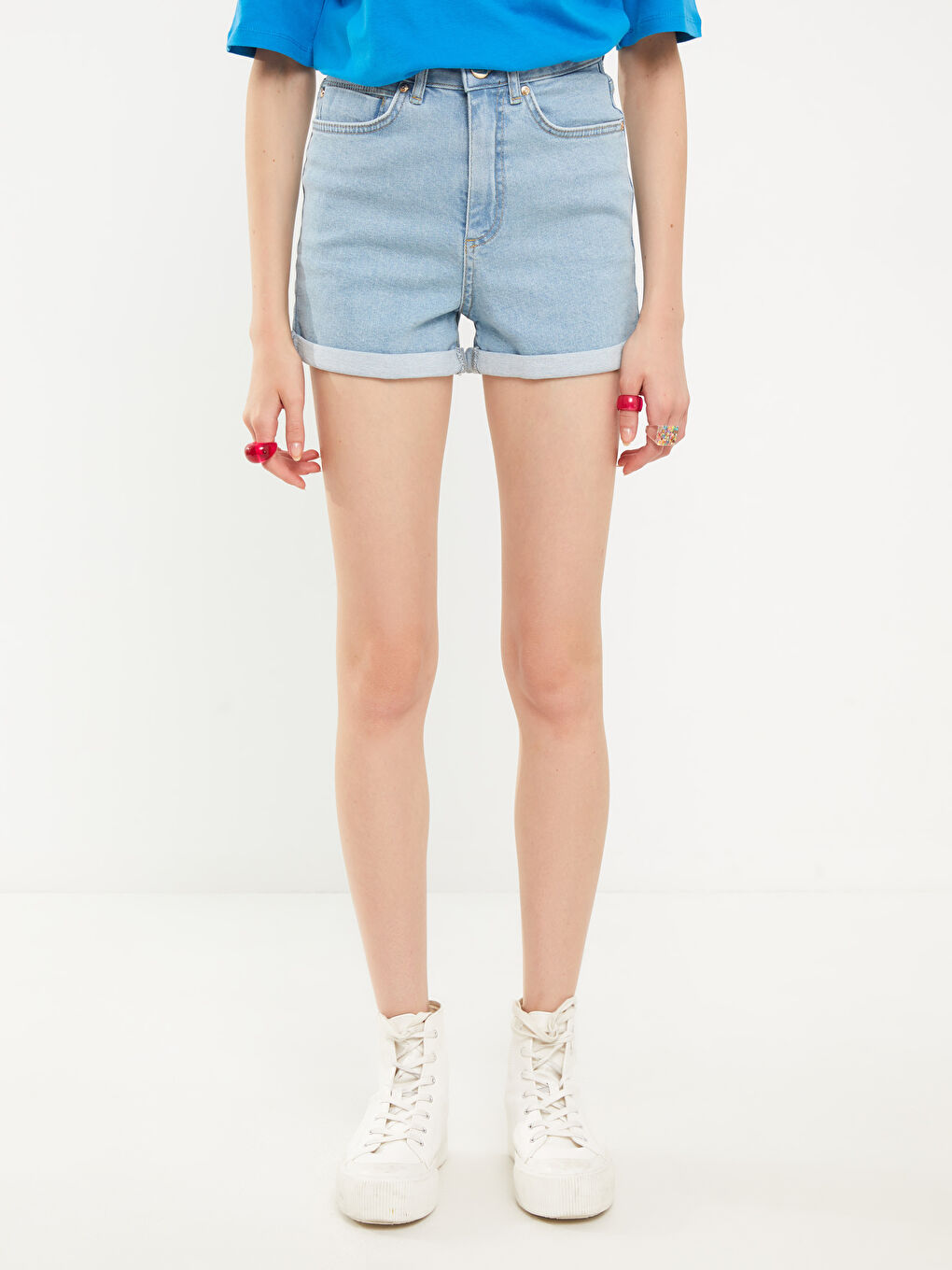 Hoch taillierte Mom Fit Gerade Taschen Detaillierte Damen Jeansshorts-3